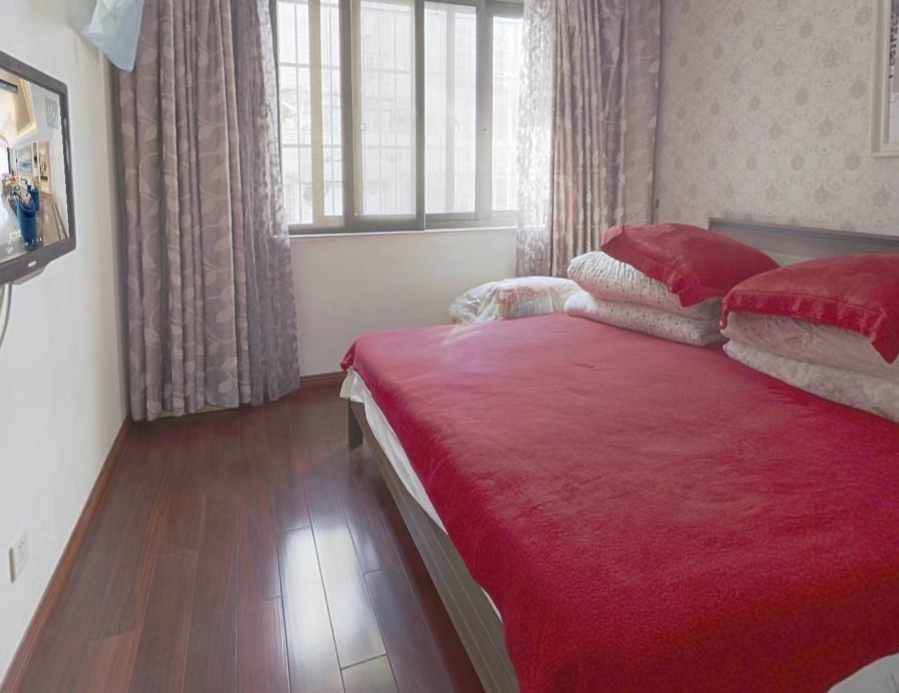 小石桥花苑 3室2厅2卫 135m&sup2;