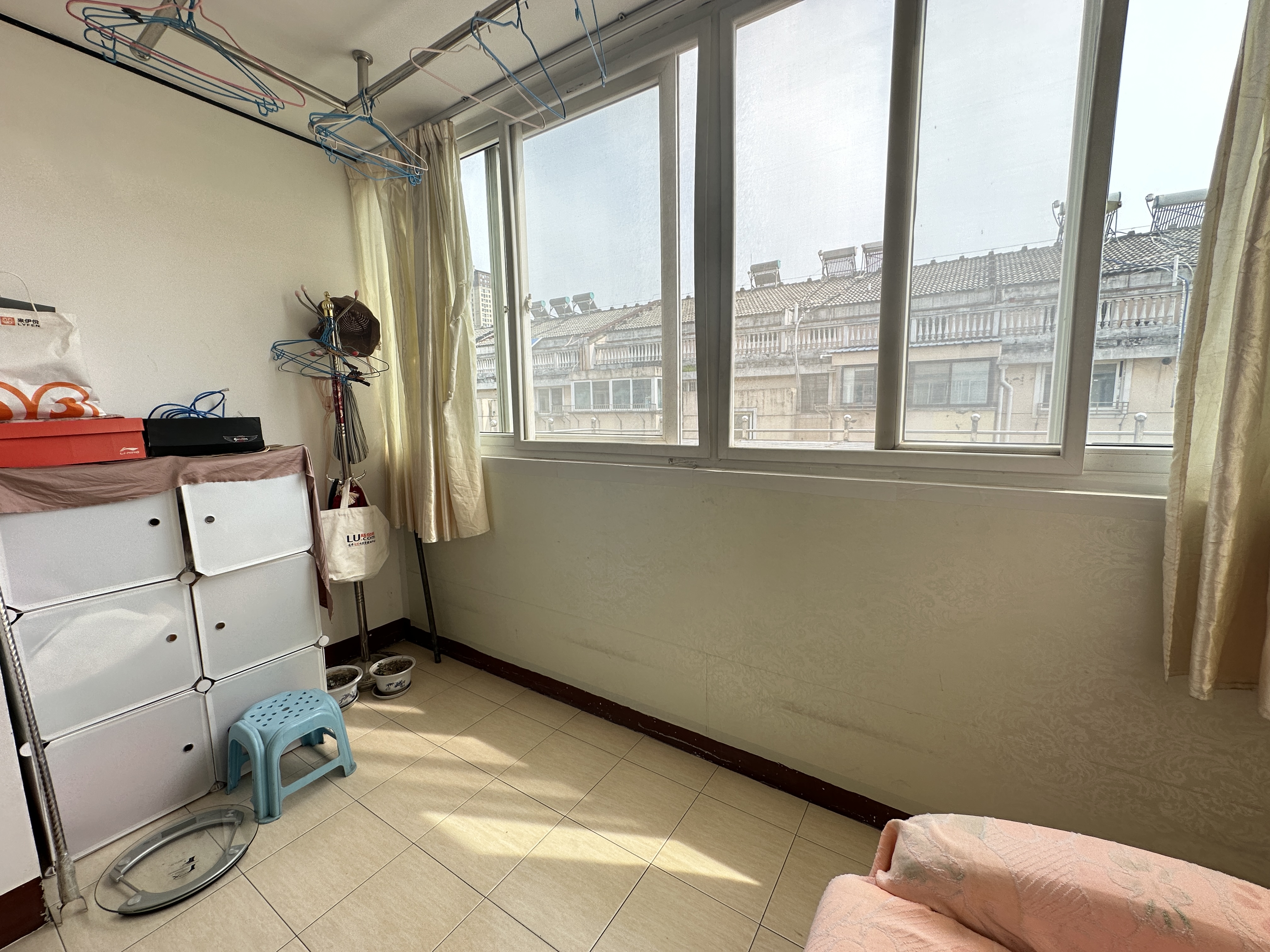 新开苑 4室2厅2卫 87.00m&sup2;