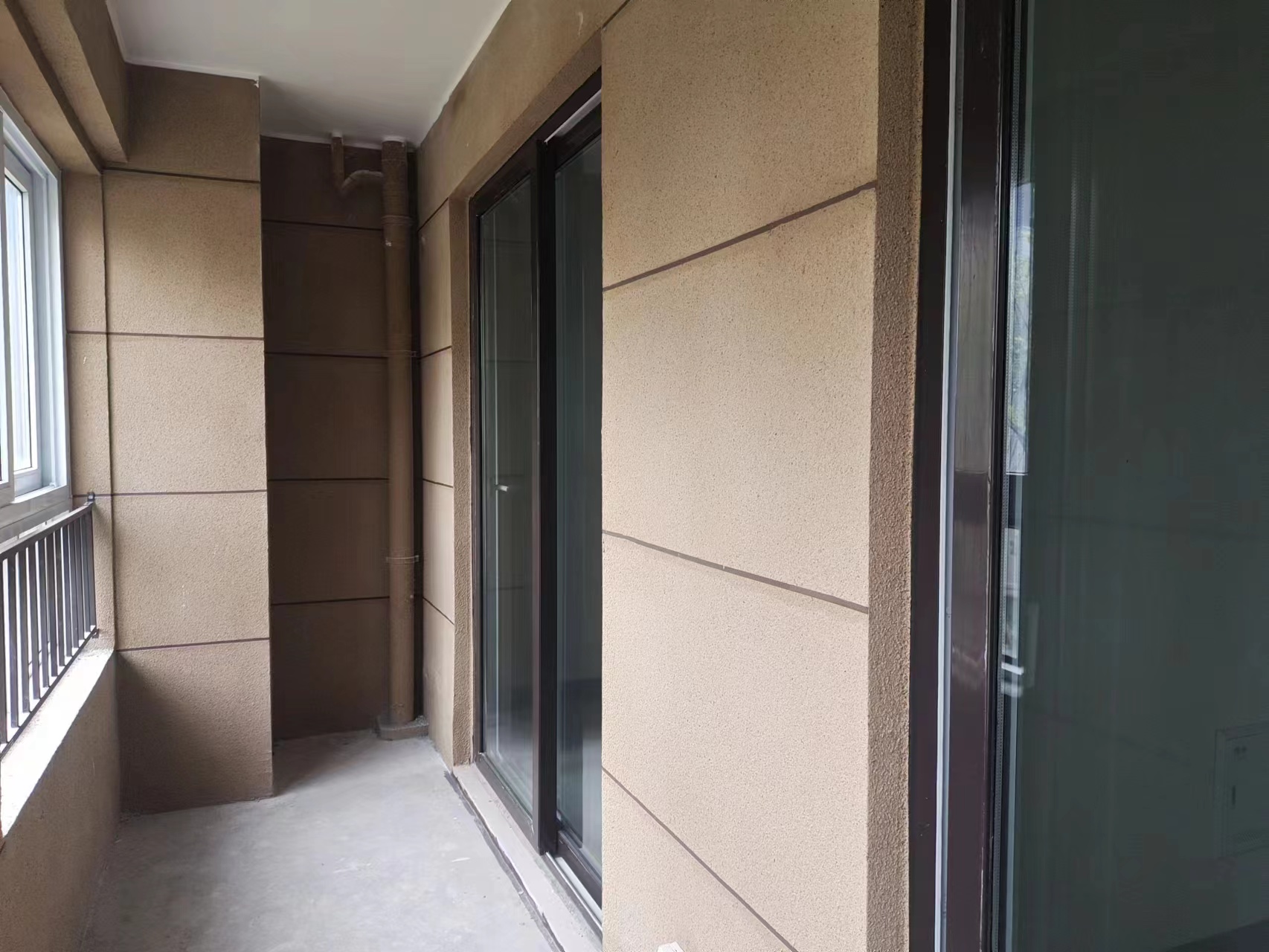 金地繁茂里 4室2厅2卫 122m&sup2;