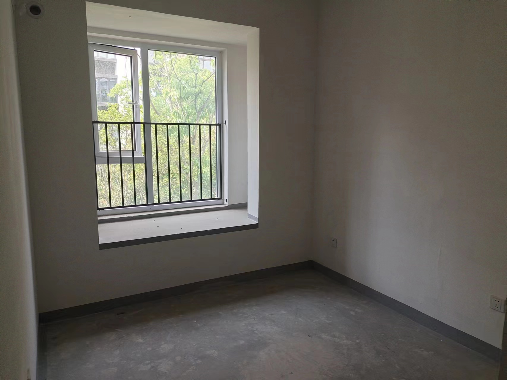 金地繁茂里 4室2厅2卫 122m&sup2;