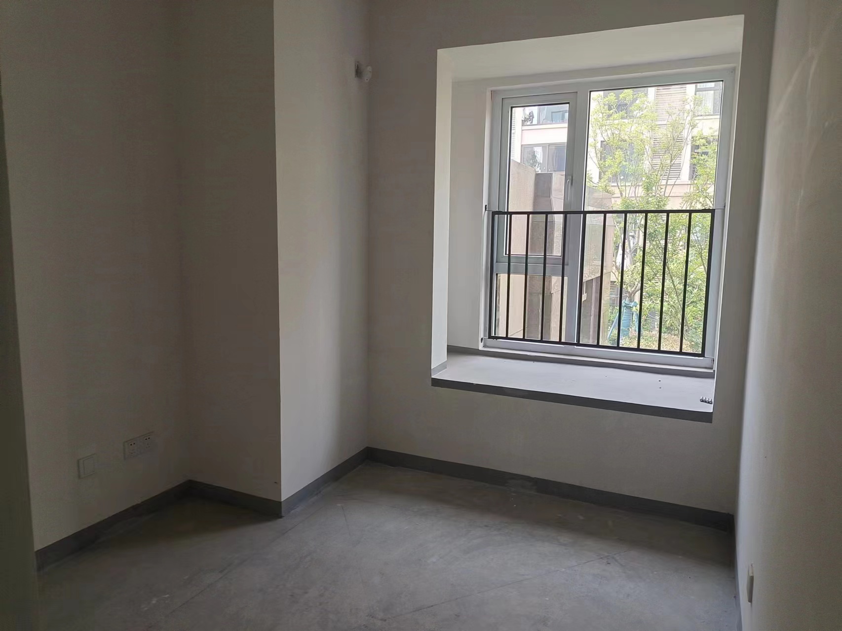 金地繁茂里 4室2厅2卫 122m&sup2;