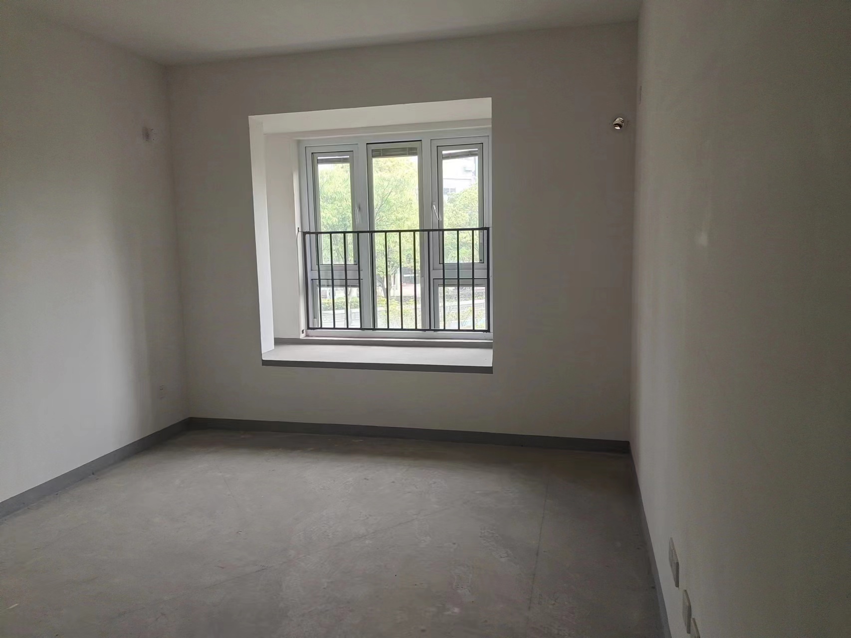 金地繁茂里 4室2厅2卫 122m&sup2;