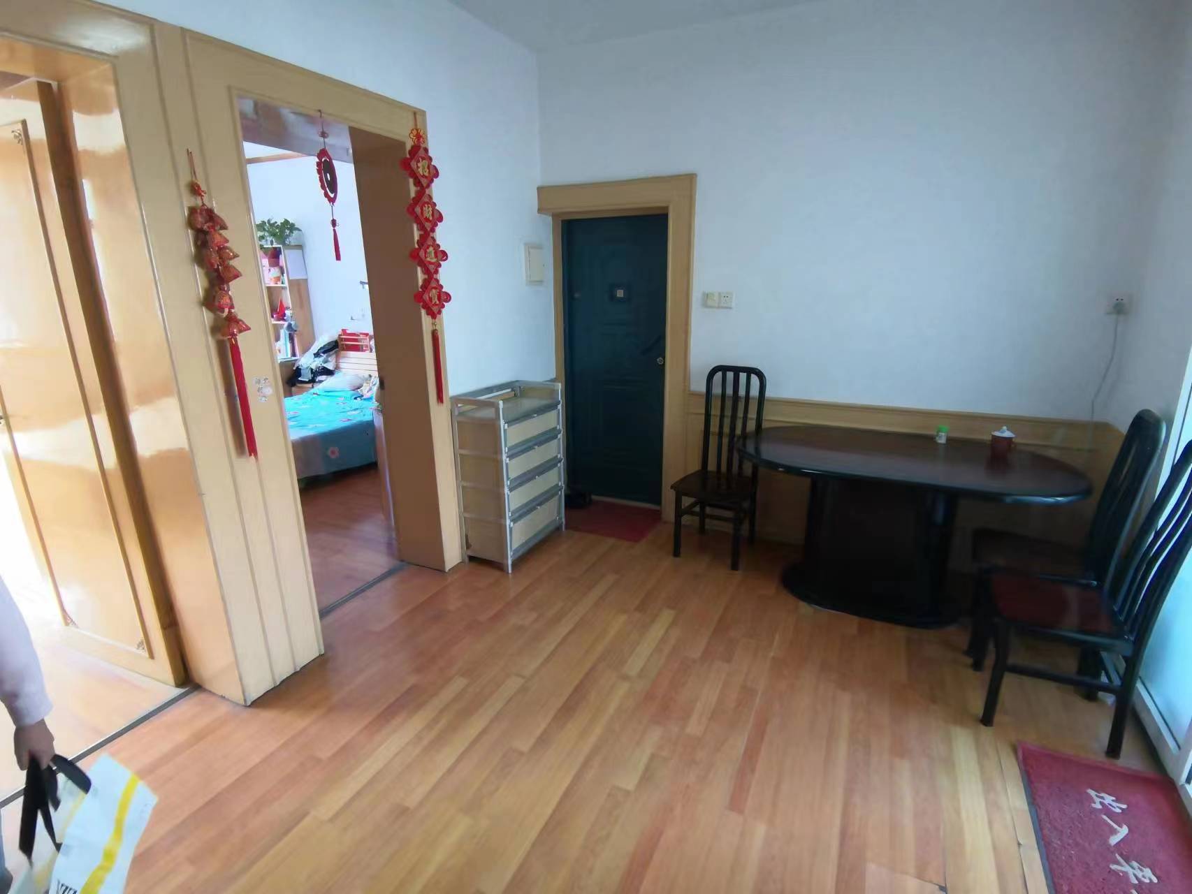 八角亭东一区 2室2厅1卫 72m&sup2;