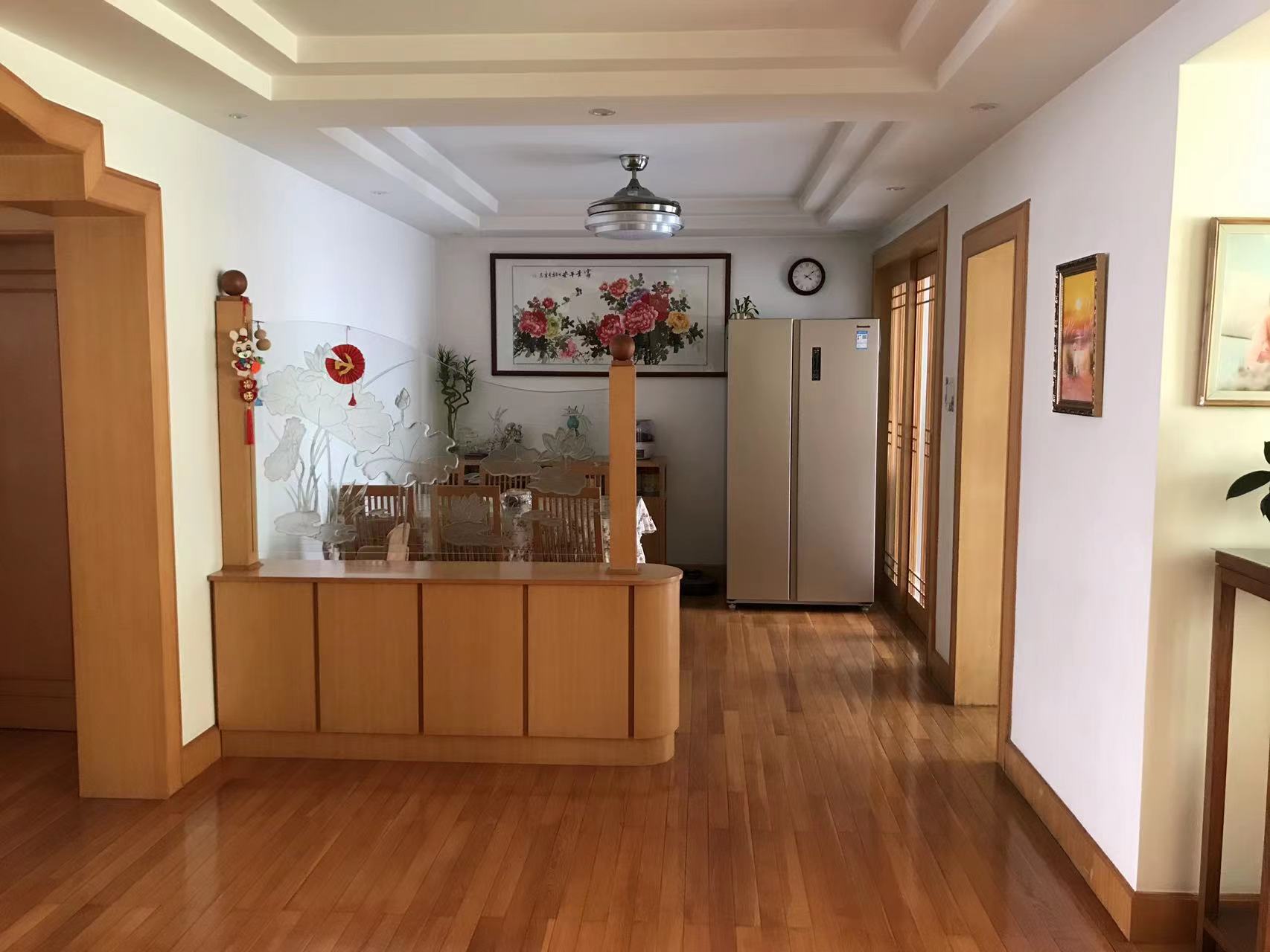 外滩小区 3室2厅1卫 112m²