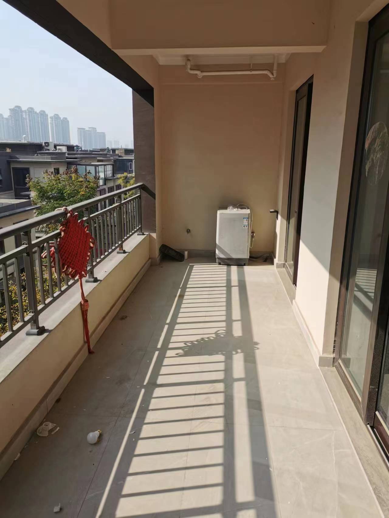 湖山源著 3室2厅2卫 127.69m&sup2;