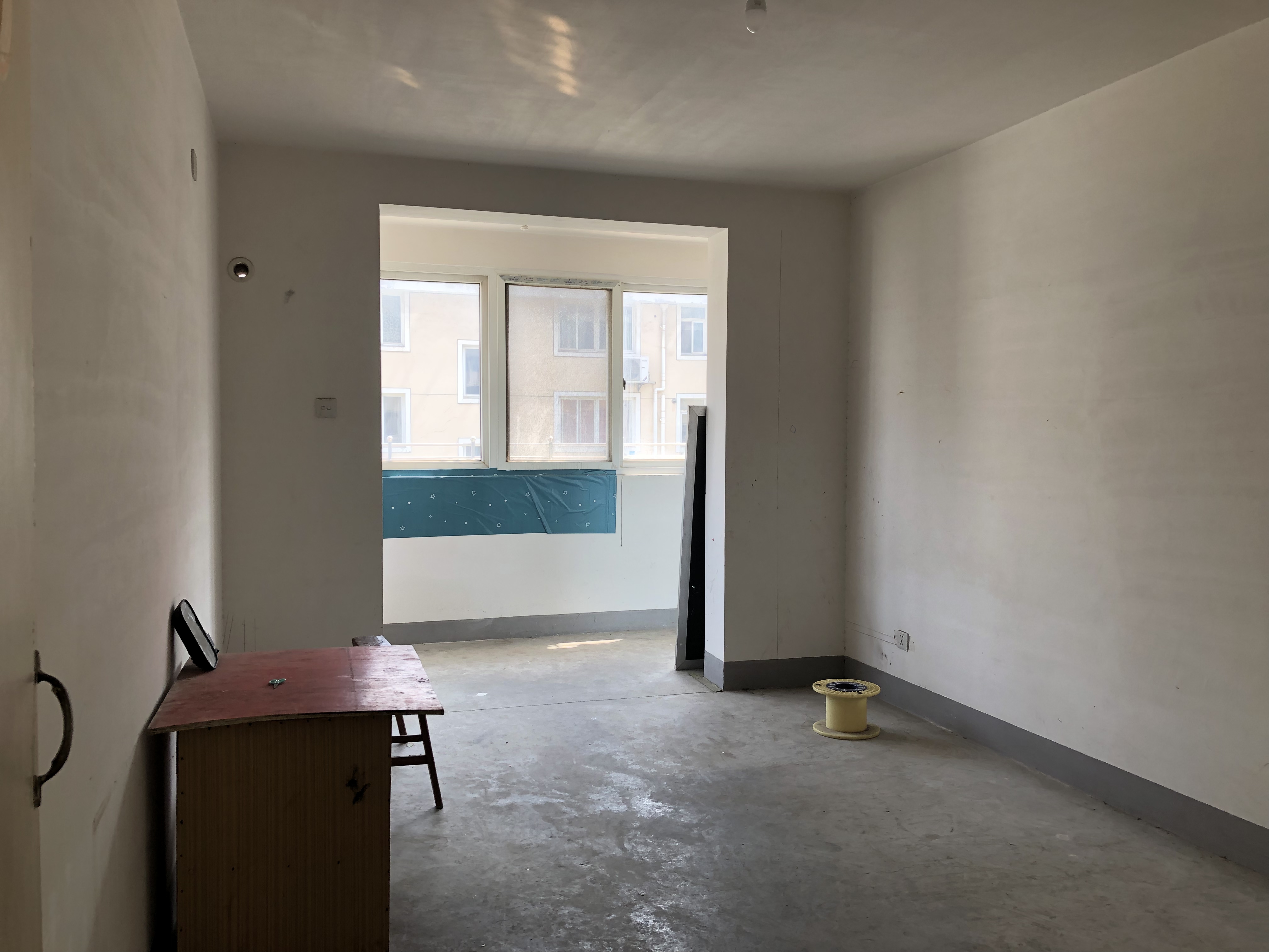 滨河东城 3室2厅1卫 130m&sup2;