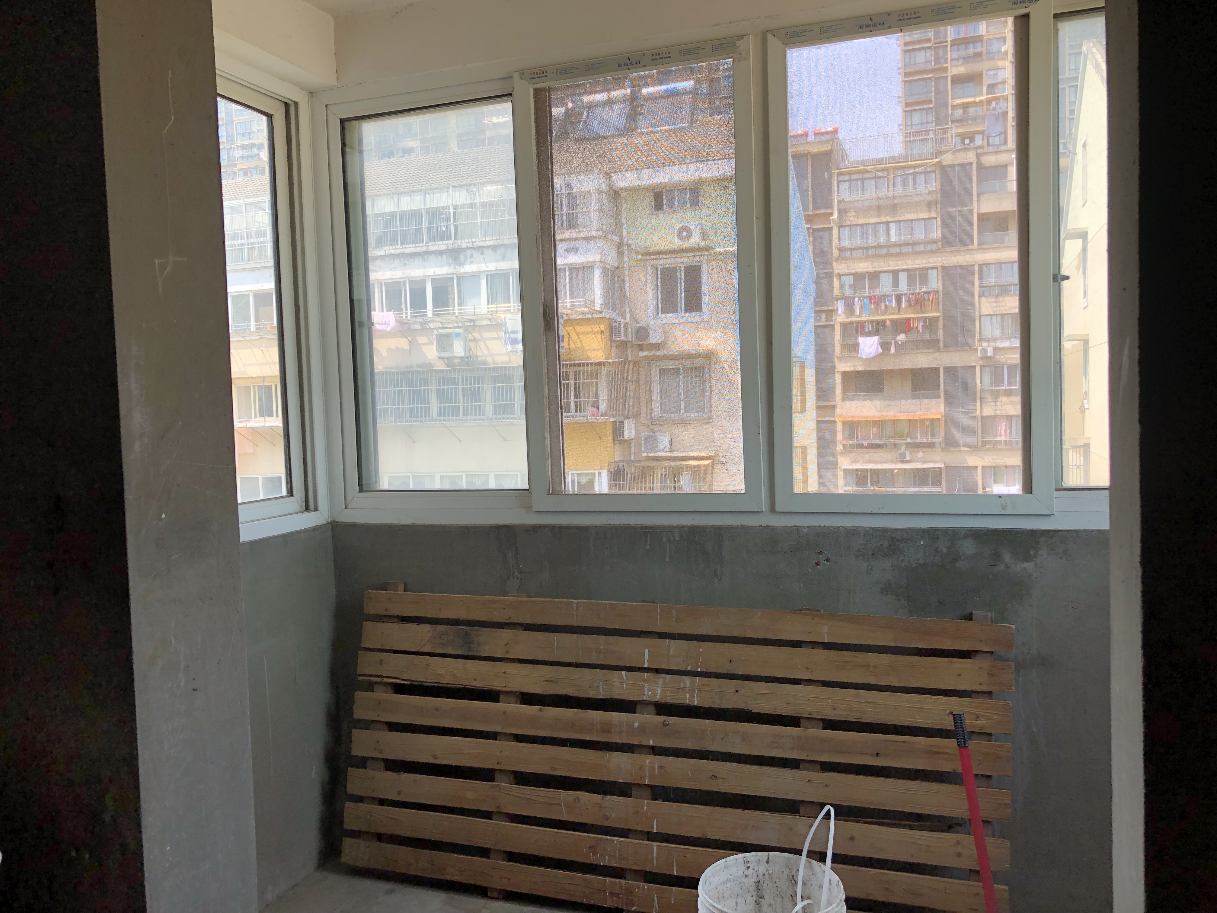 滨河东城 3室2厅1卫 130m&sup2;