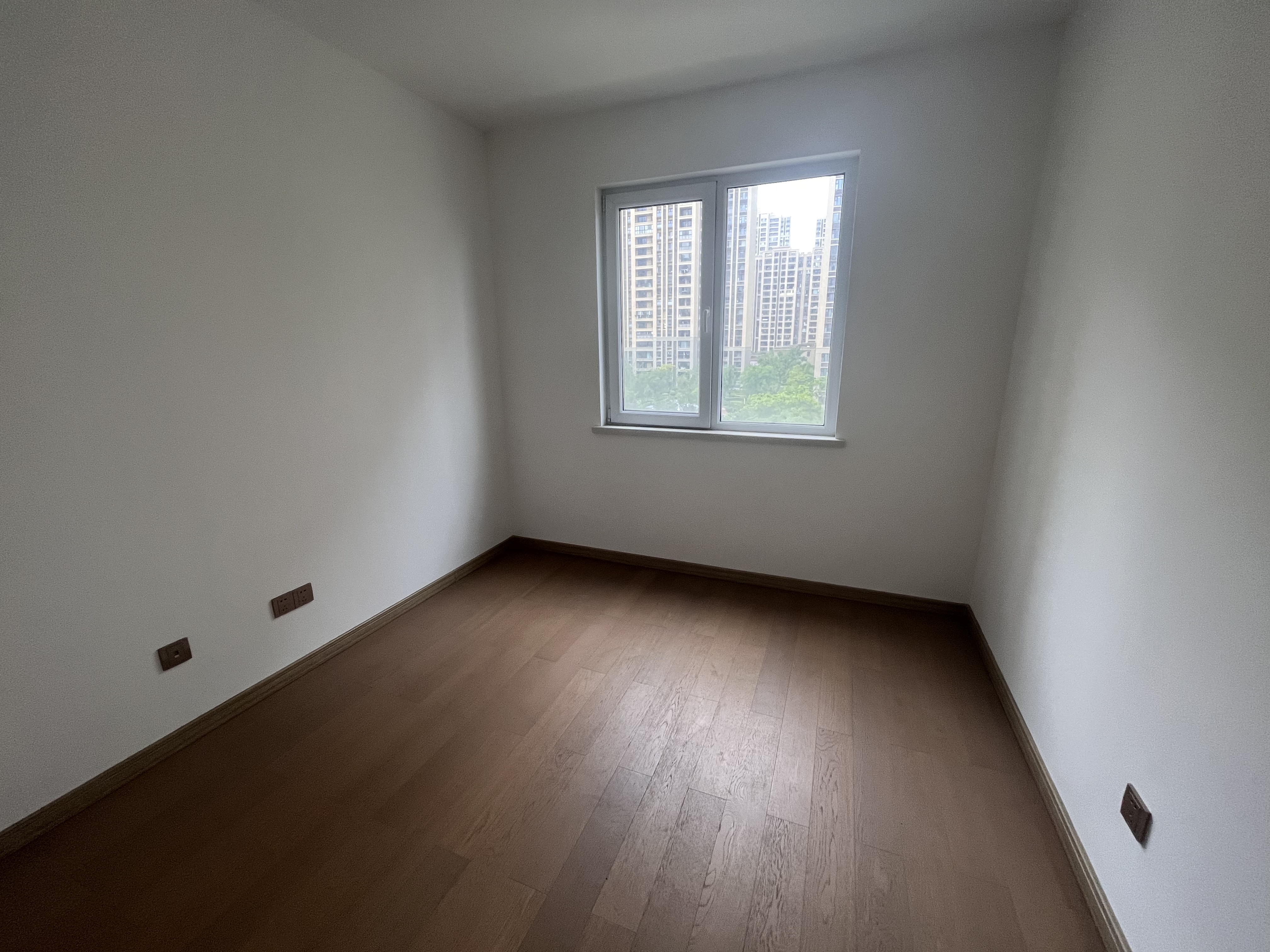 世茂九龙庭 3室2厅2卫 126m&sup2;