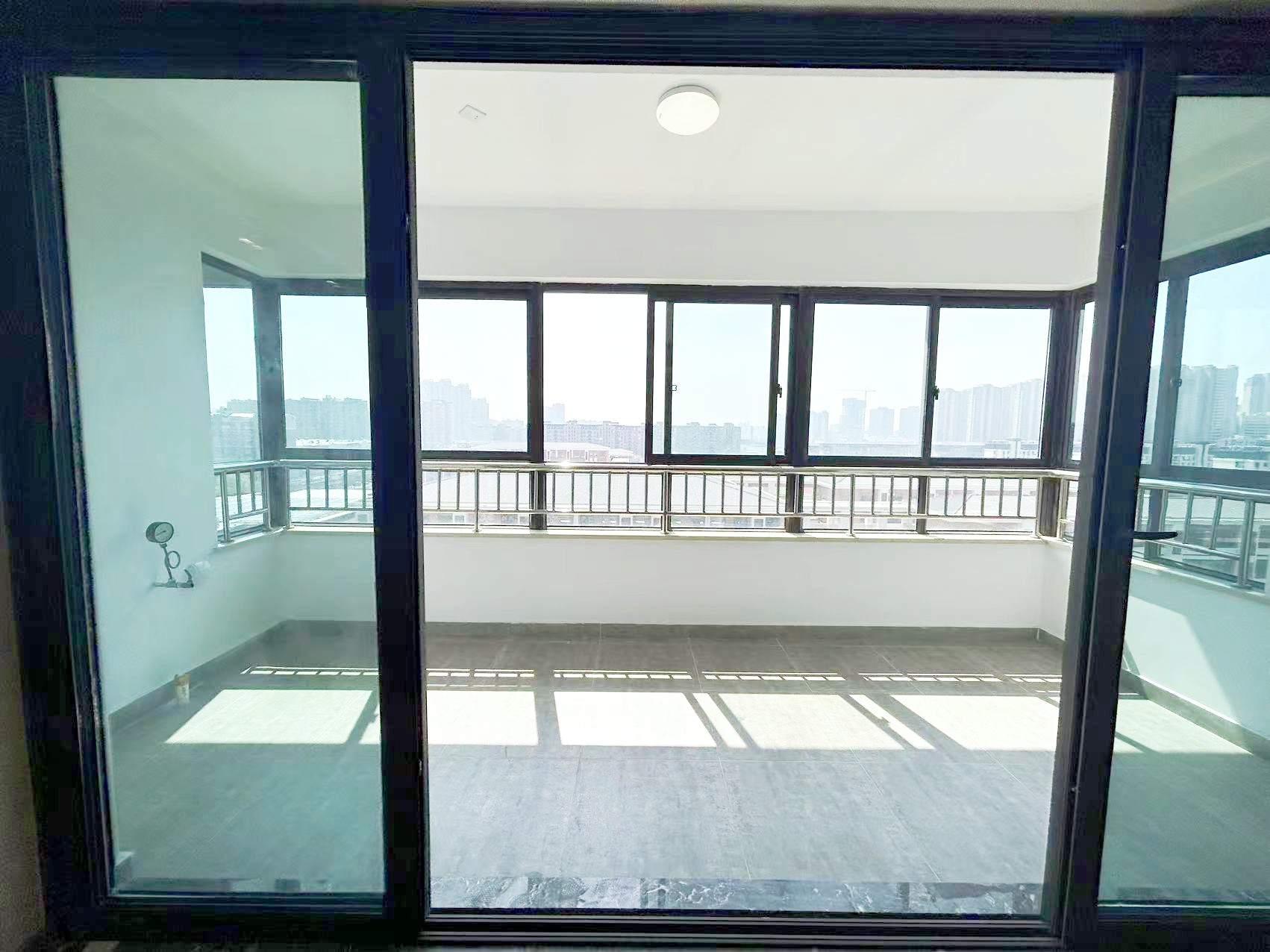 万濠禧园 3室2厅2卫 126m&sup2;
