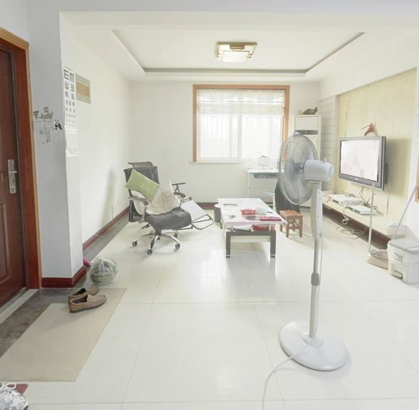 锦绣花园 3室2厅1卫 122.42m&sup2;