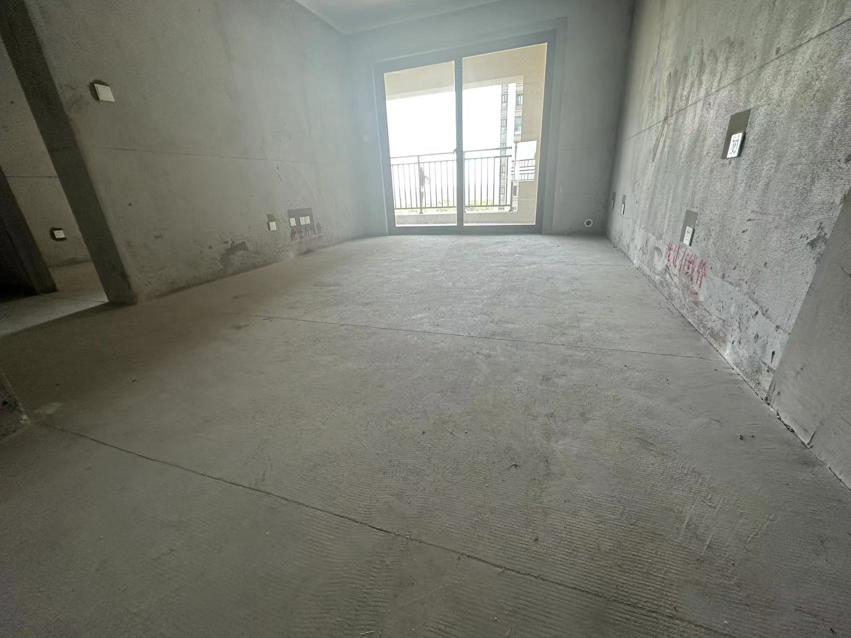 观澜台 3室2厅1卫 102.00m&sup2;