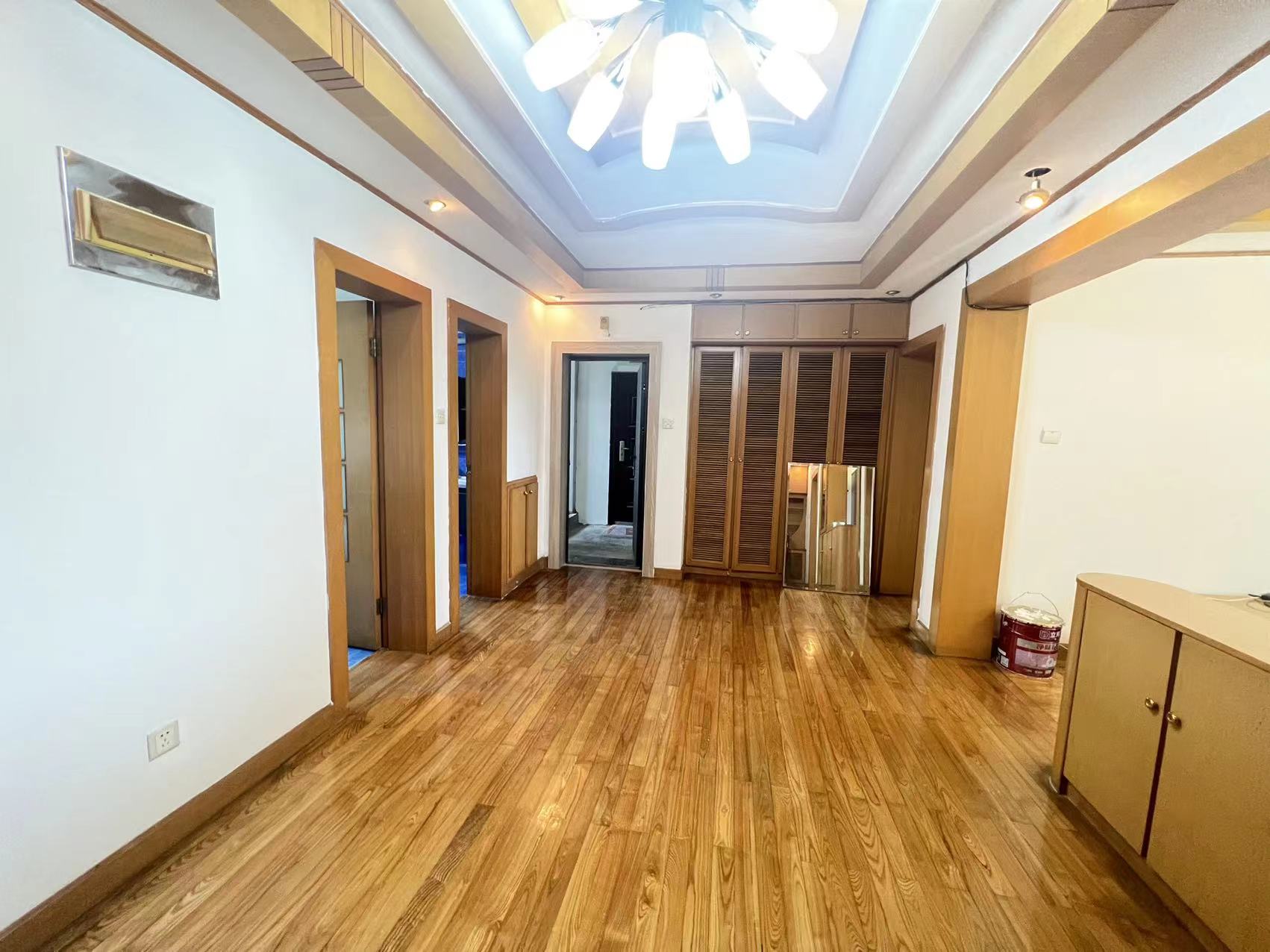 北濠桥东村 3室2厅1卫 110m&sup2;
