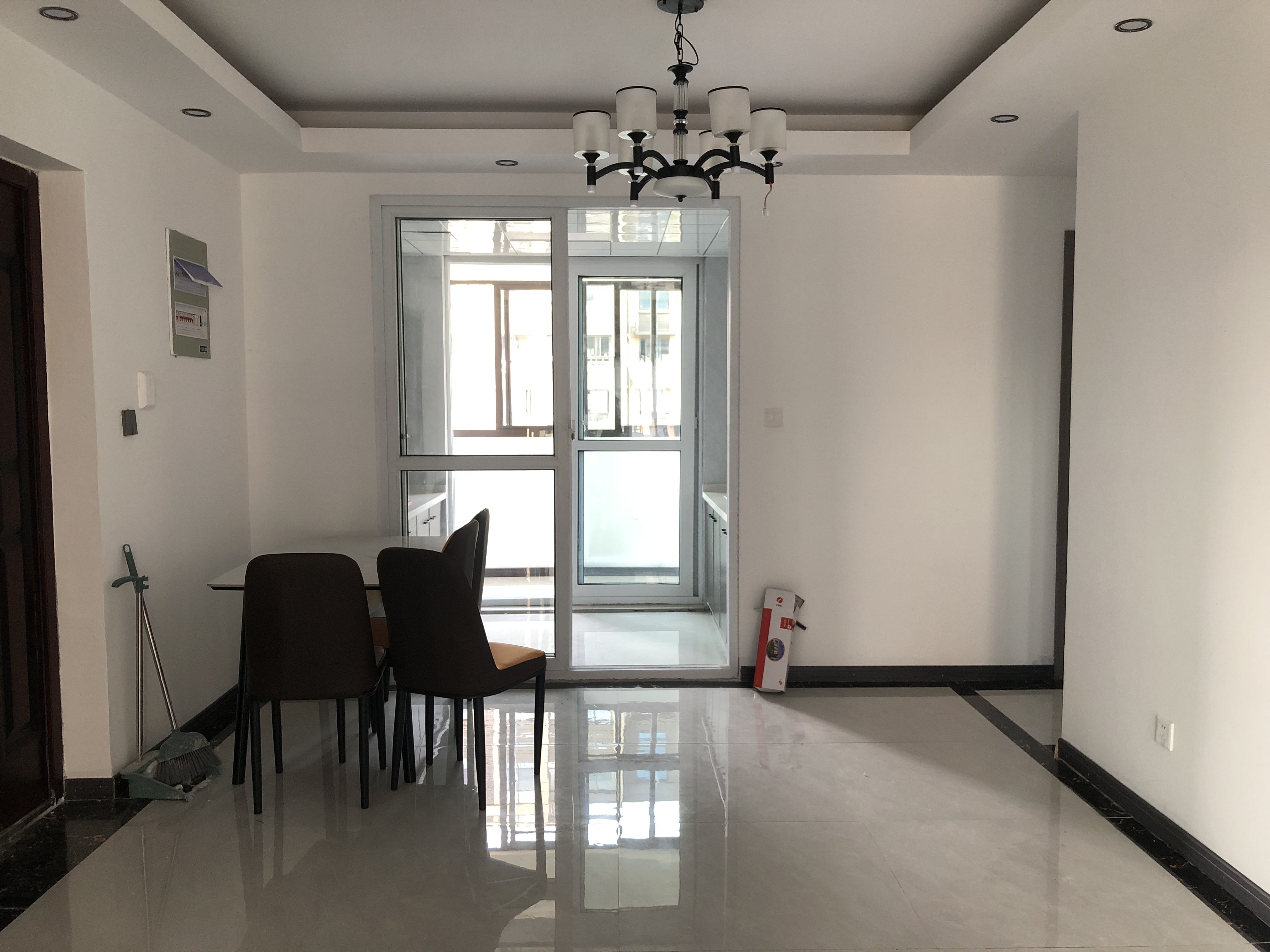 兴石花园 3室2厅2卫 140m&sup2;