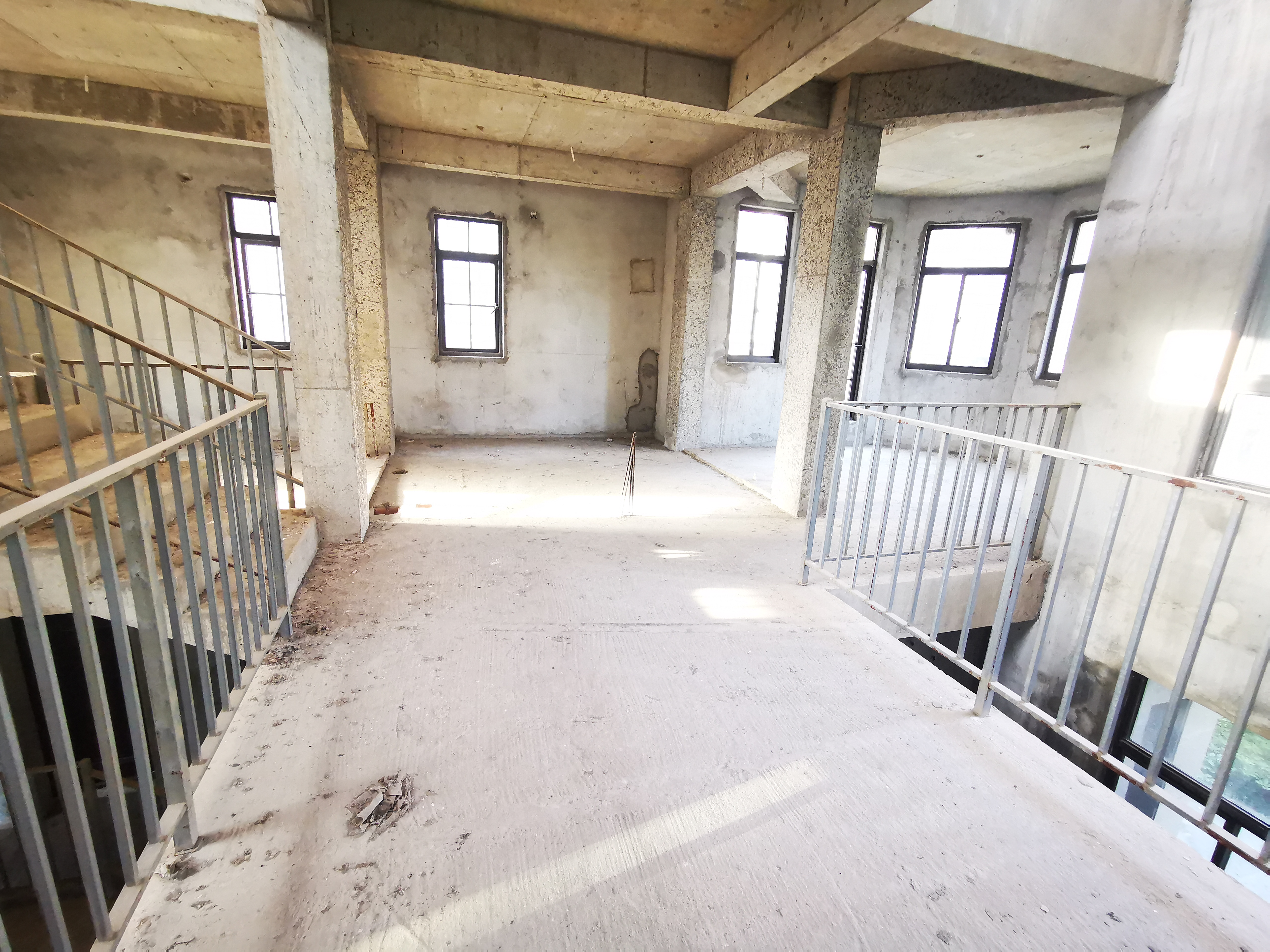 水榭花城 5室3厅3卫 486.4m&sup2;