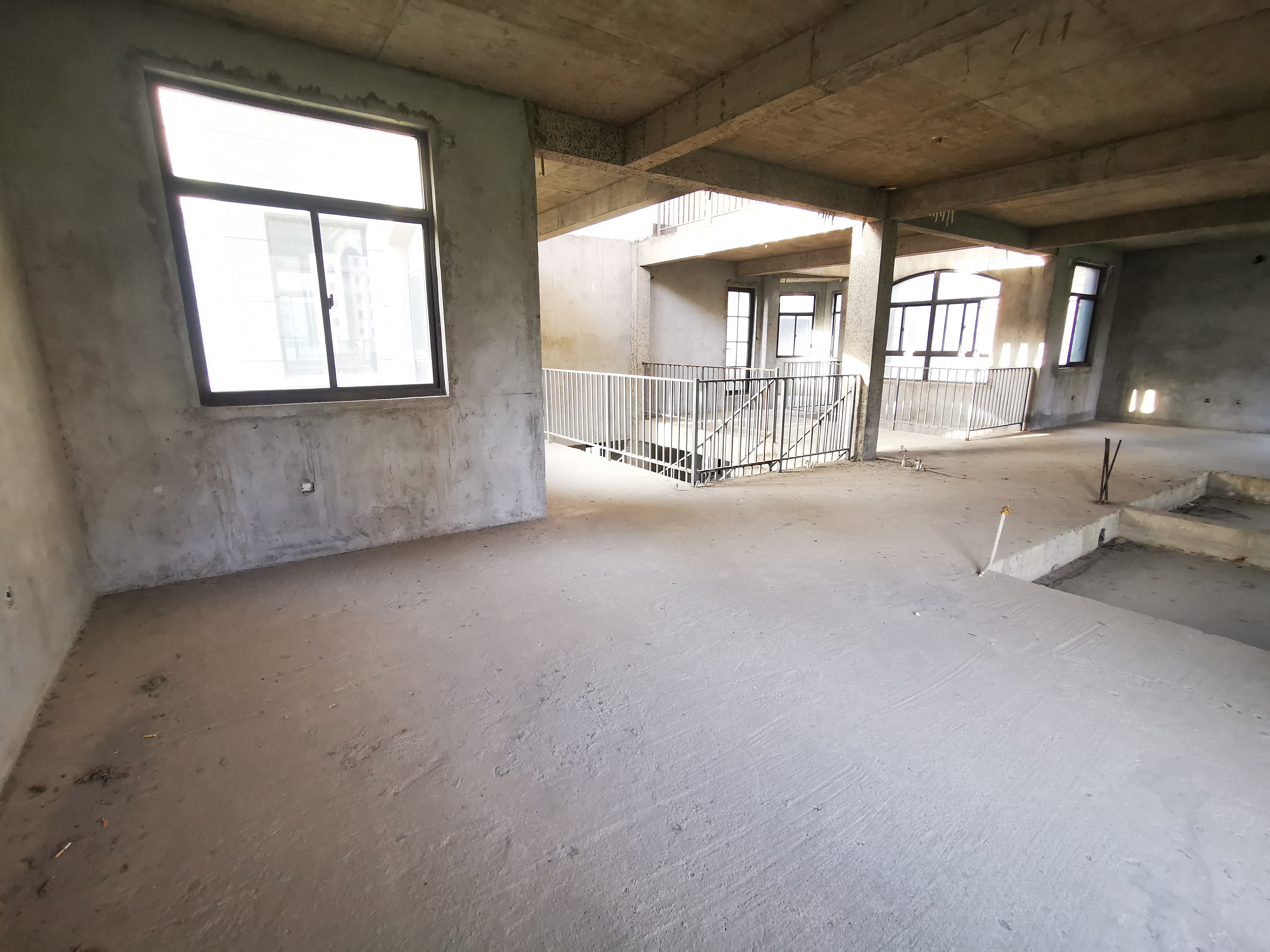 水榭花城 5室3厅3卫 486m&sup2;