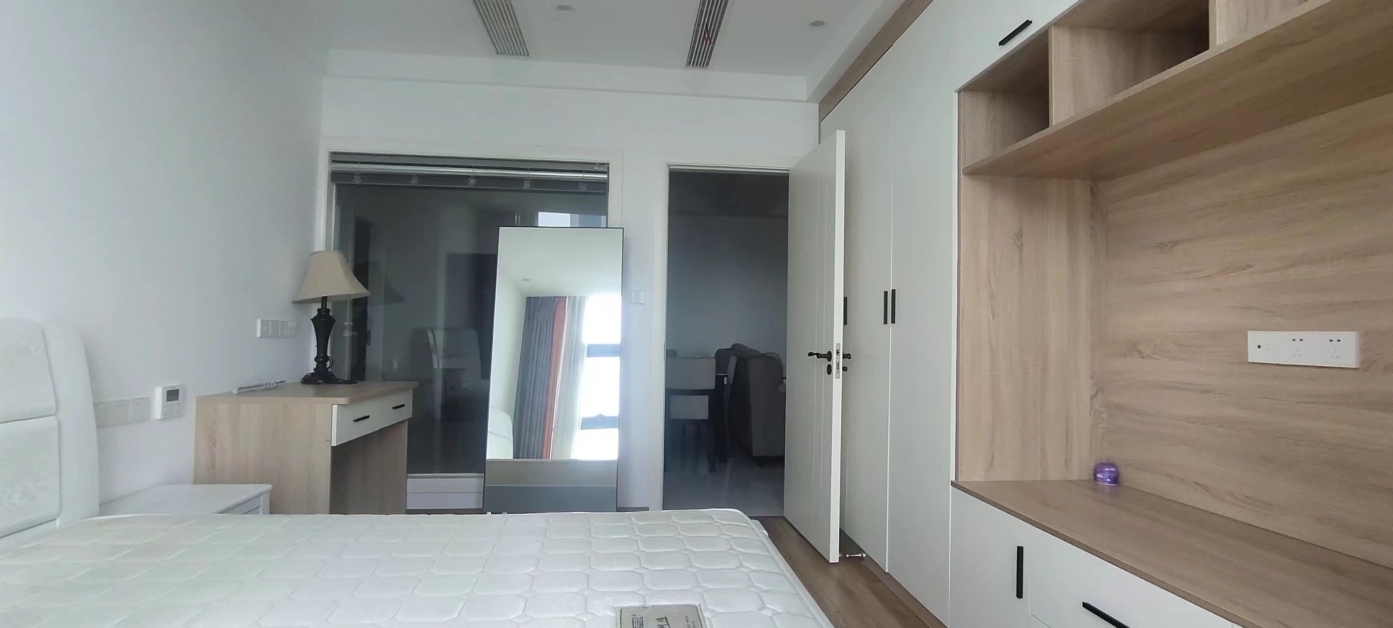 凤凰文化广场 3室2厅2卫 118.00m&sup2;