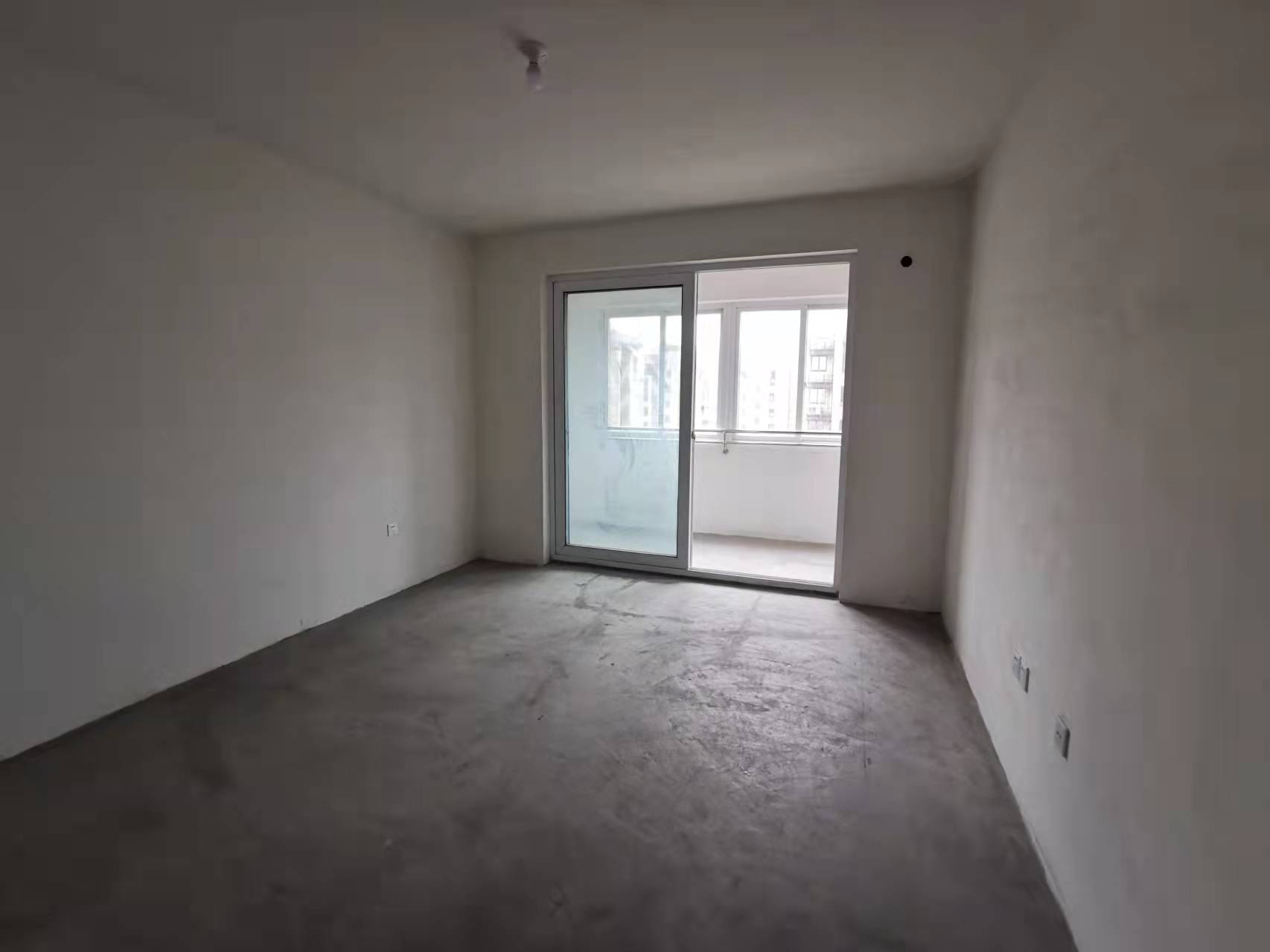 景明花苑 3室2厅1卫 126m&sup2;