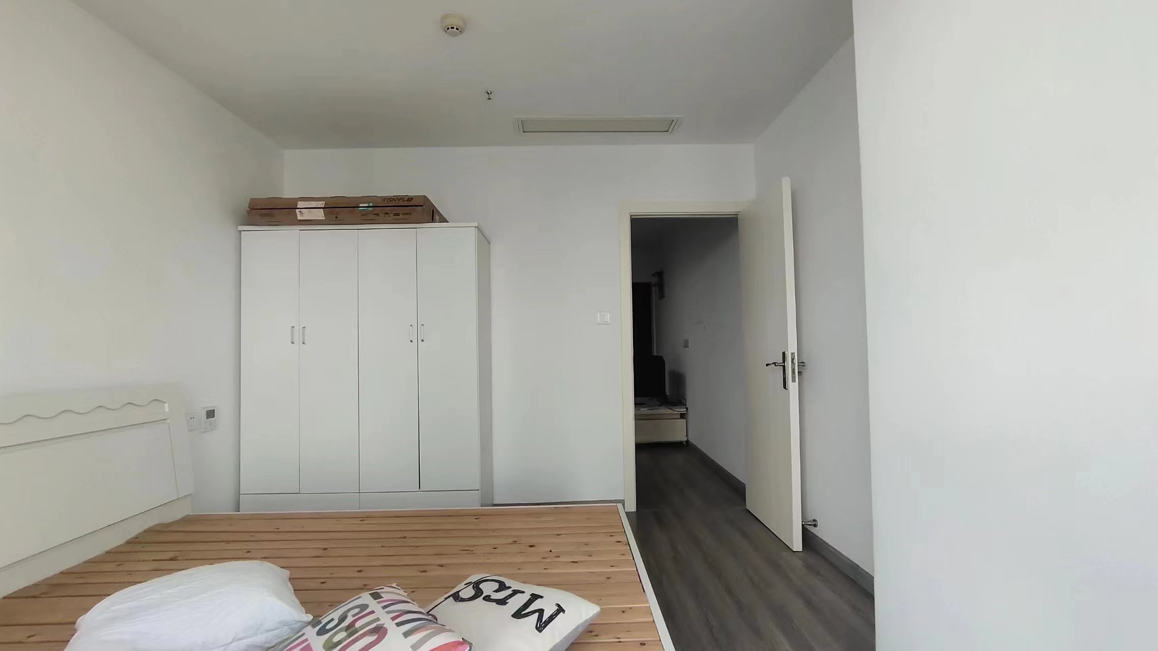 凤凰文化广场 2室2厅1卫 118m&sup2;
