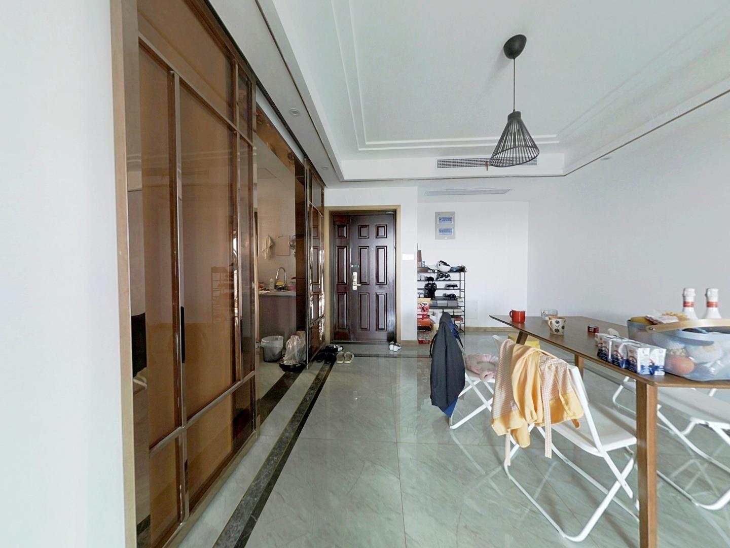 中南世纪花城三期 3室2厅1卫 100m&sup2;