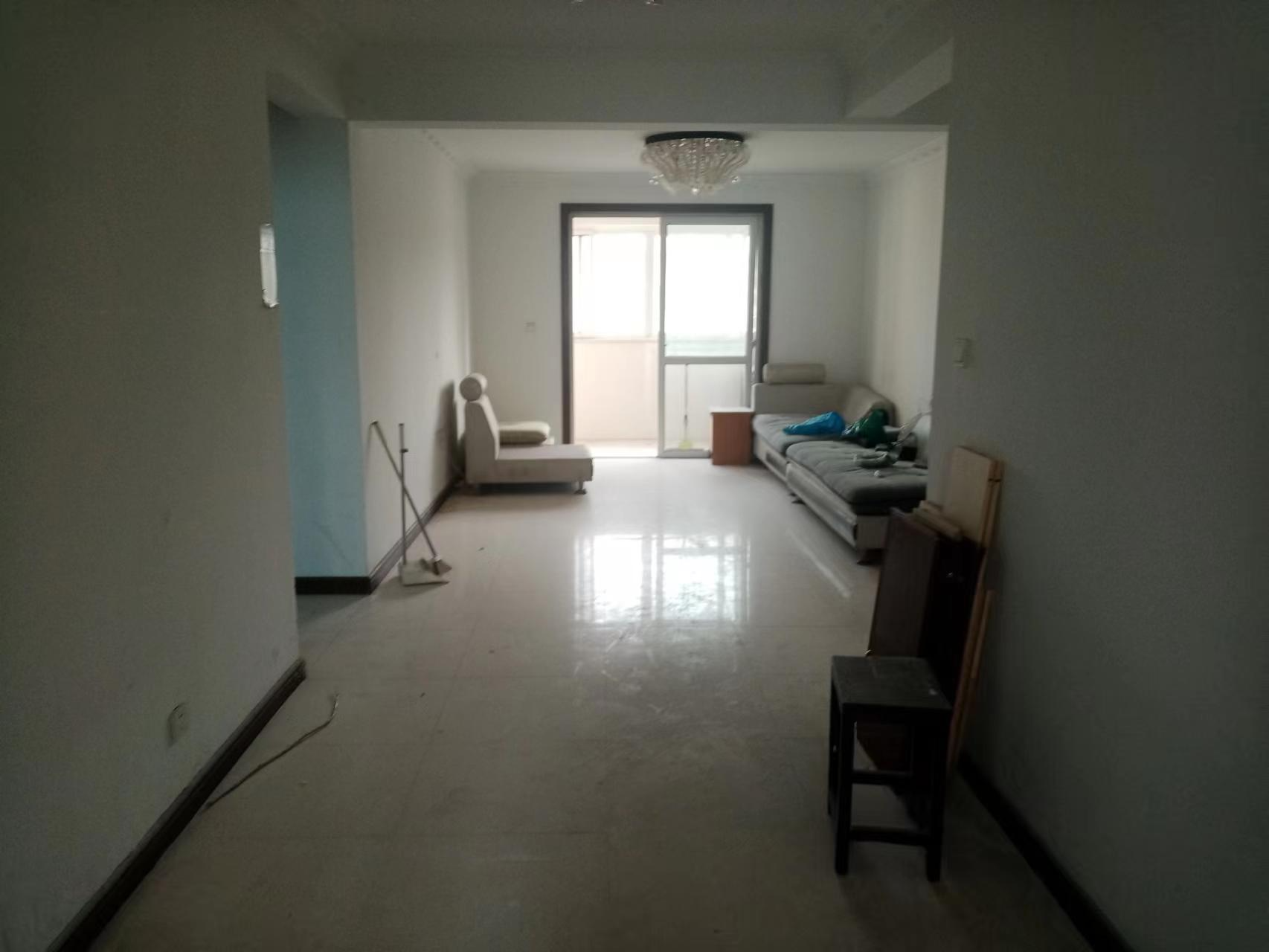 外滩北苑 3室2厅1卫 120.00m&sup2;