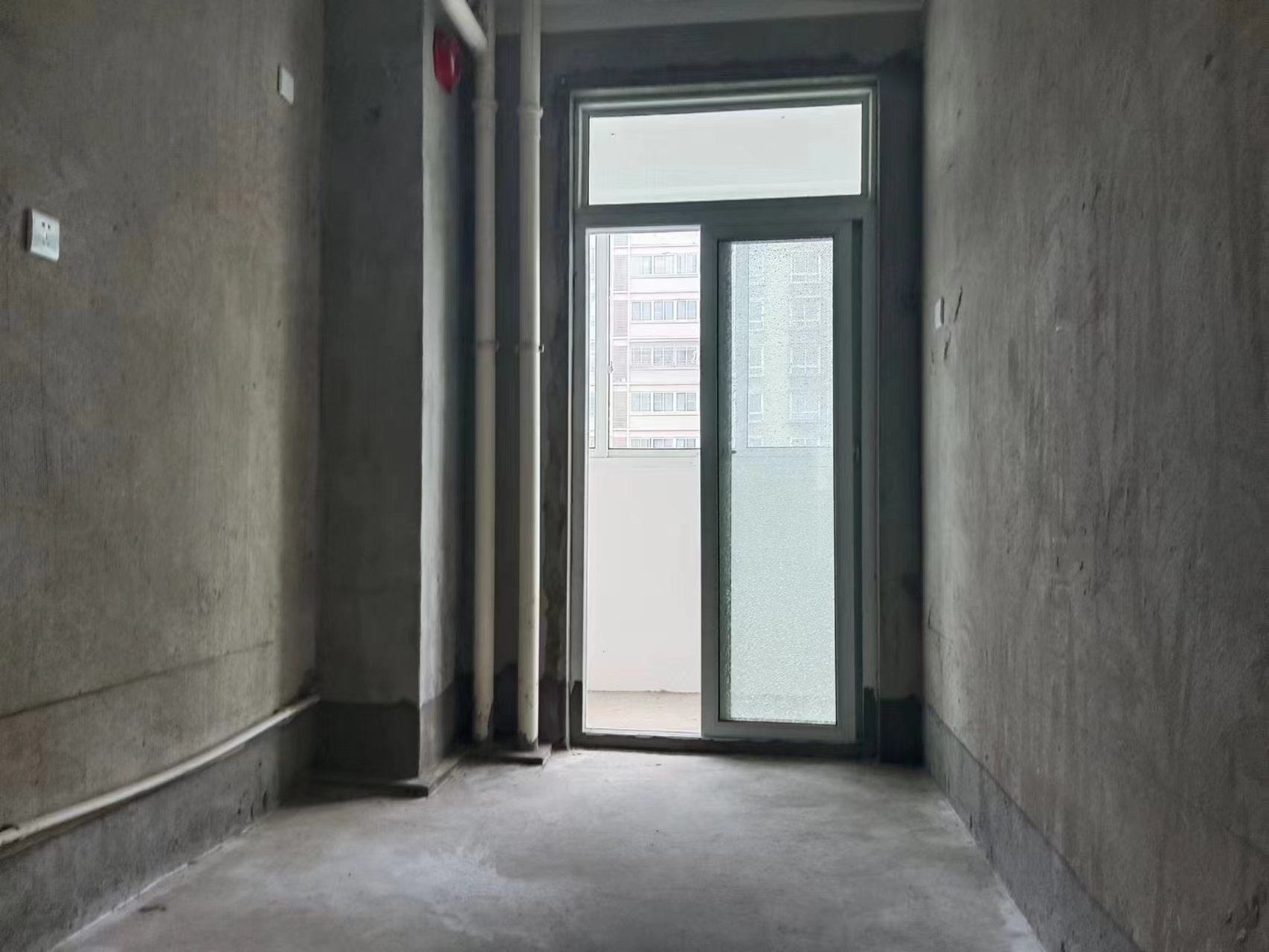 天霞苑 4室2厅2卫 136m&sup2;