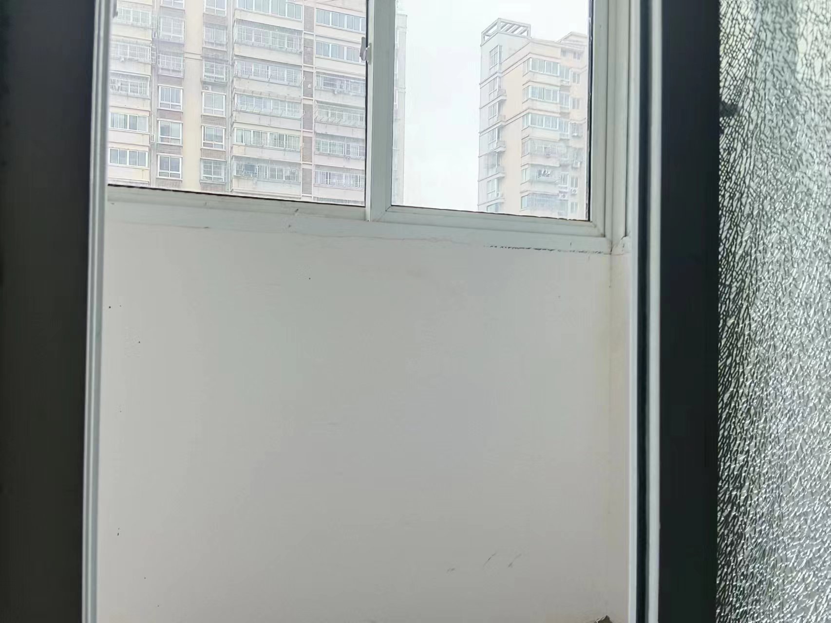 天霞苑 4室2厅2卫 136m&sup2;