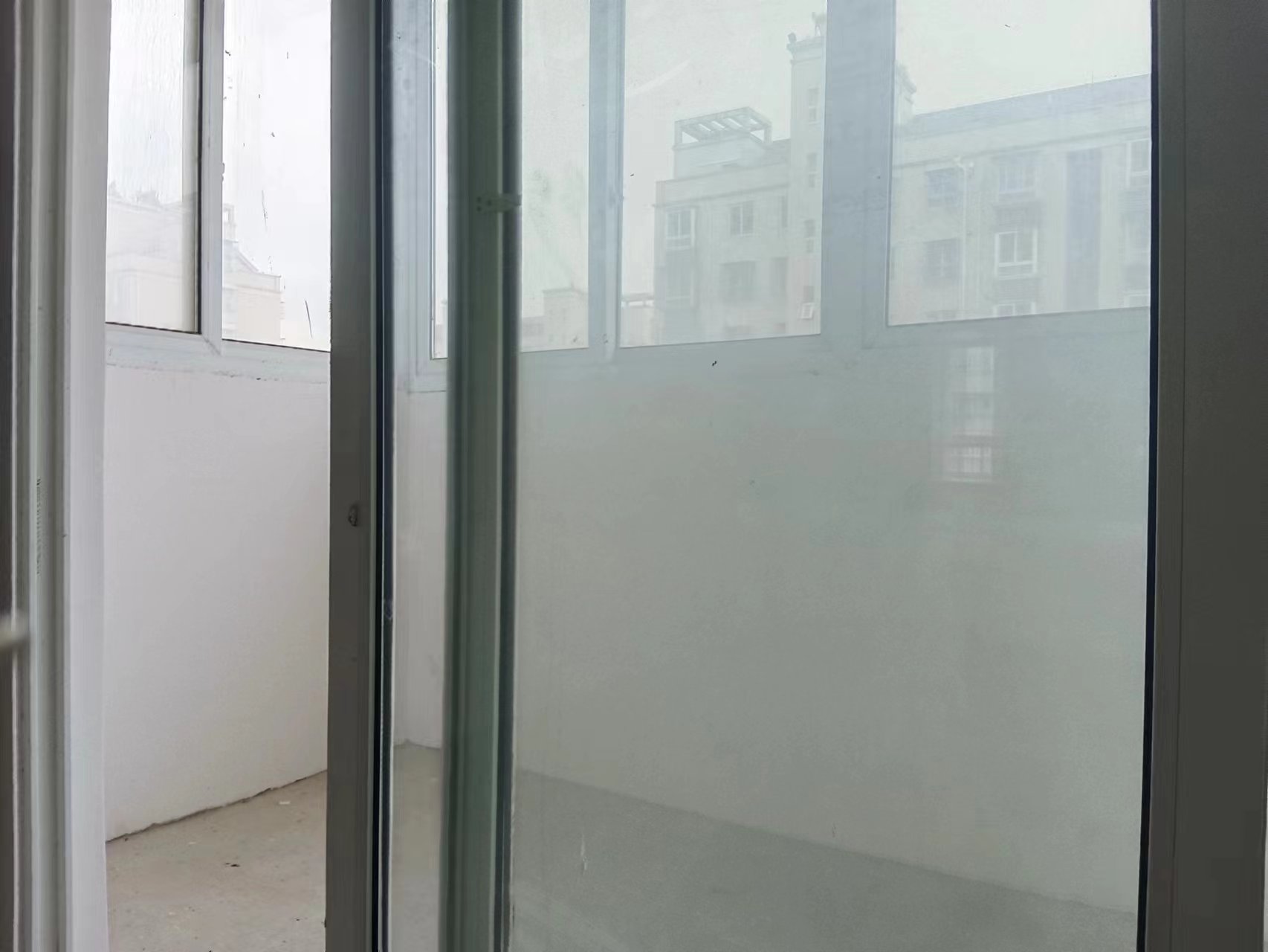 天霞苑 4室2厅2卫 136m&sup2;