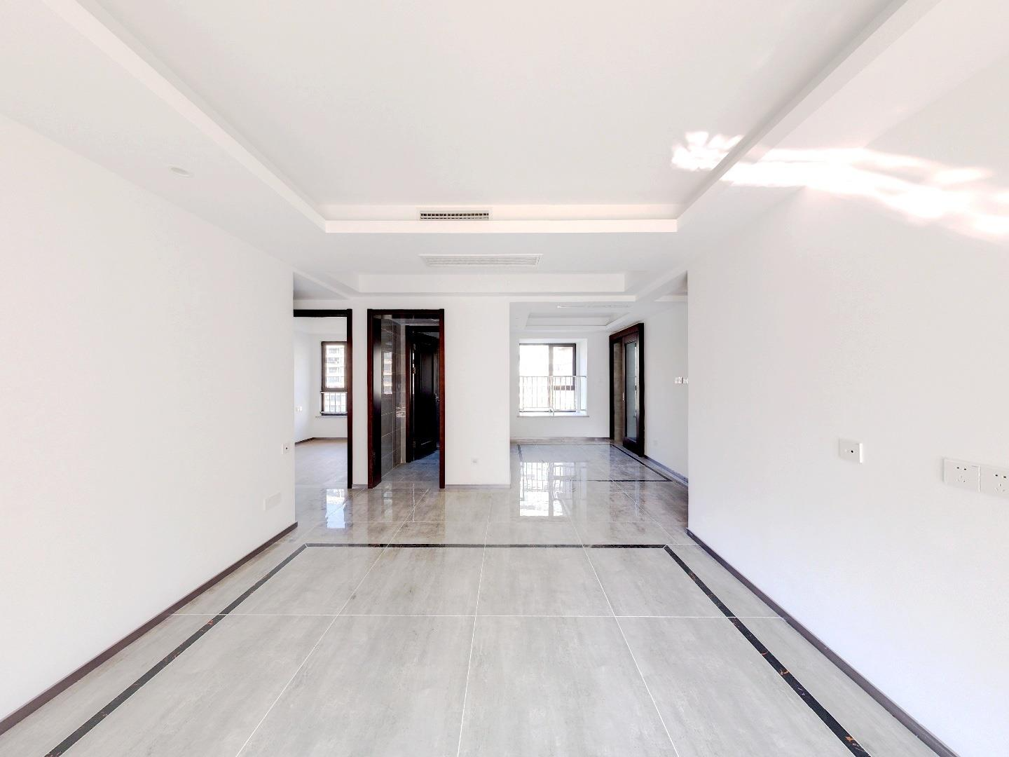 远创樾府 3室2厅2卫 117m&sup2;