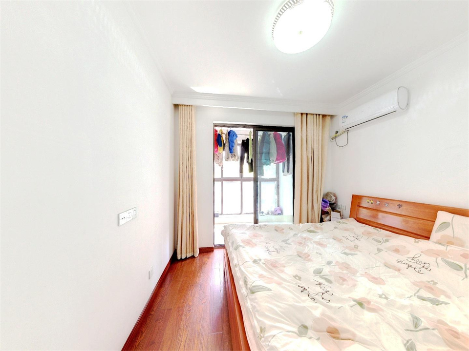 华强城 2室2厅1卫 84m&sup2;