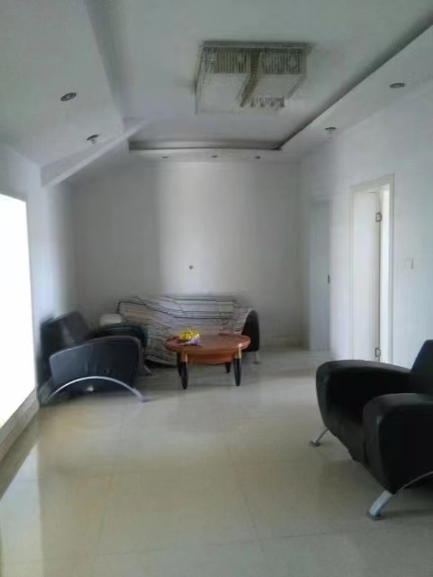 学林东苑 3室2厅2卫 130m&sup2;