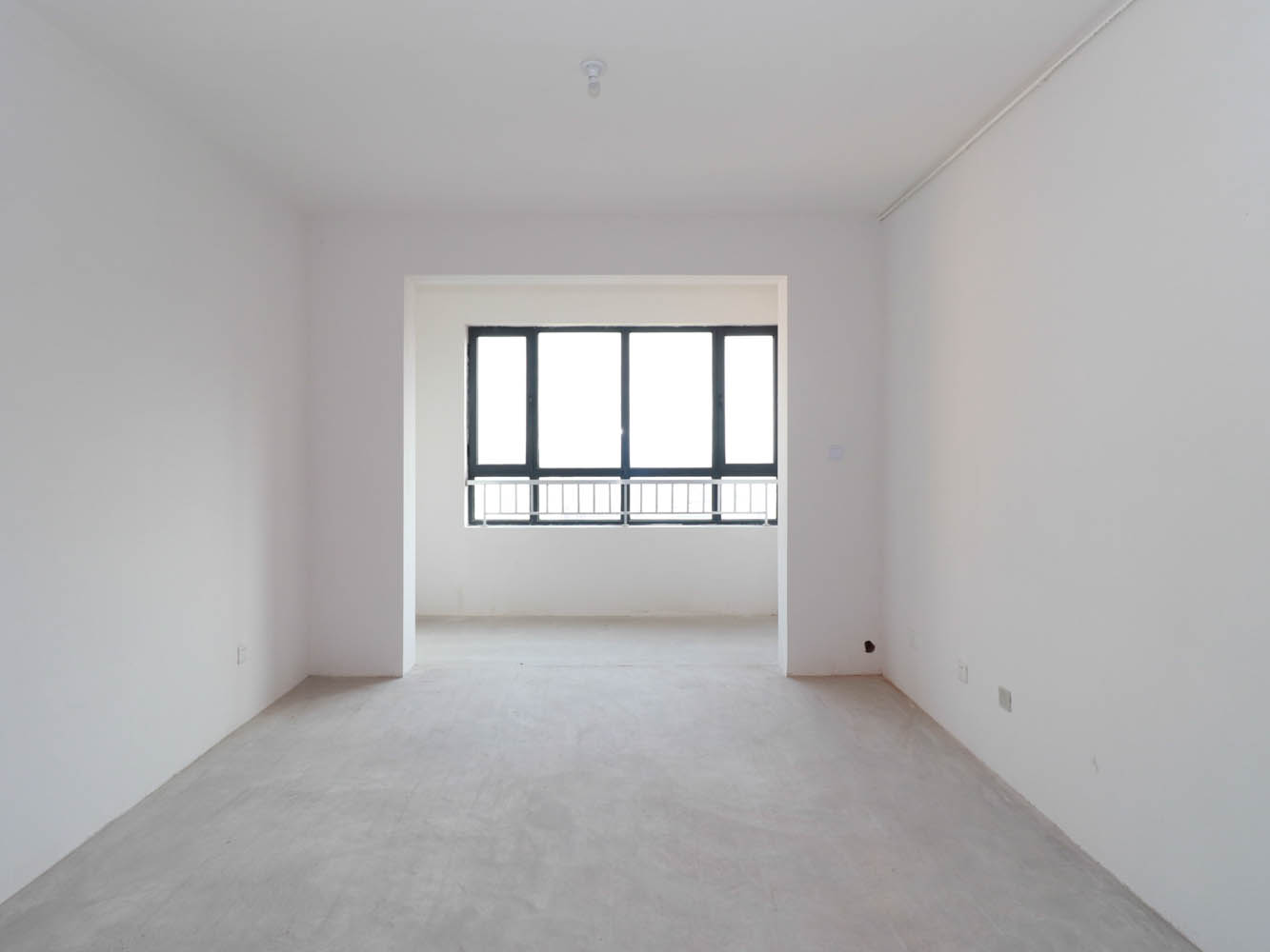 华山花苑六期 2室2厅1卫 90m²