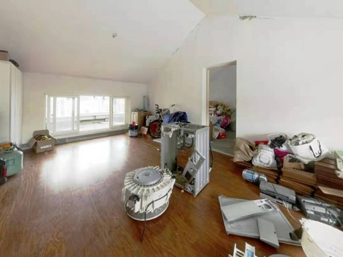 德民花苑东区 5室2厅2卫 200m²