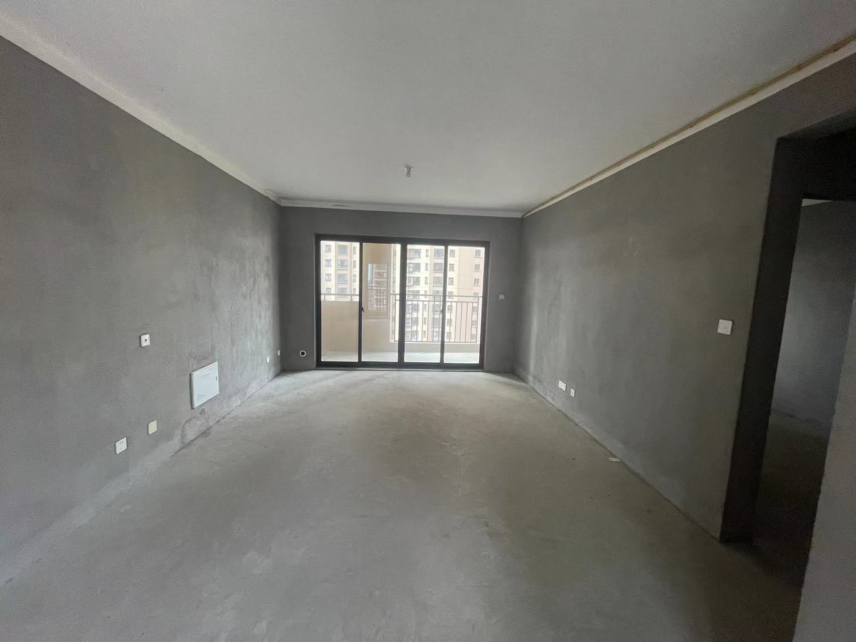 华强城 3室2厅2卫 123m&sup2;