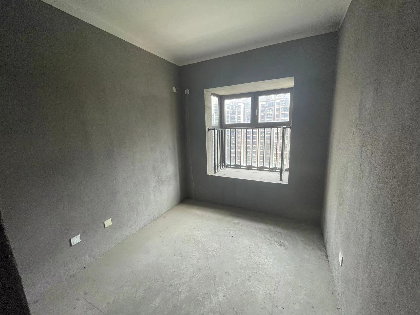 华强城 3室2厅2卫 123m&sup2;