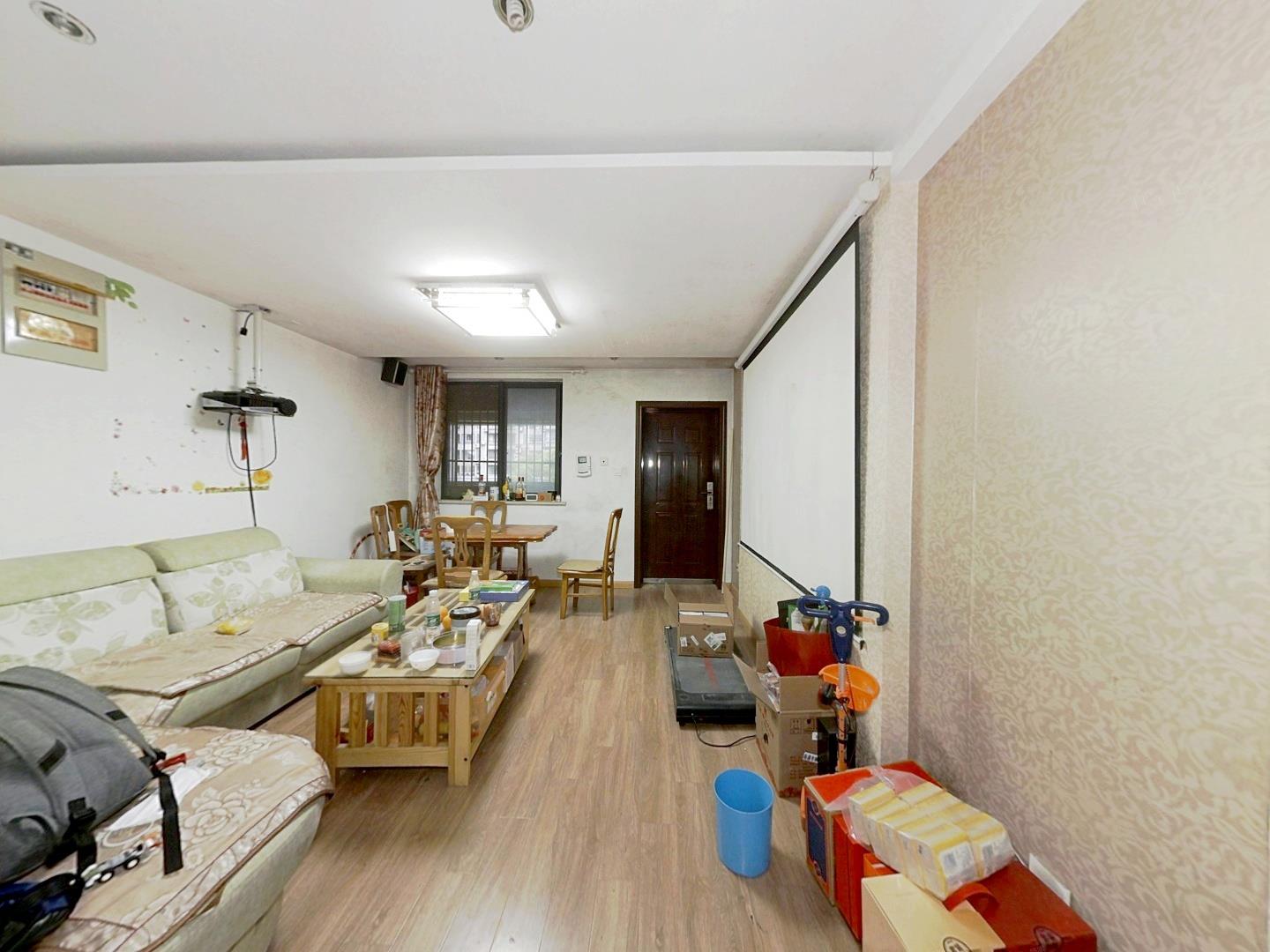 万通城 2室2厅1卫 74m&sup2;