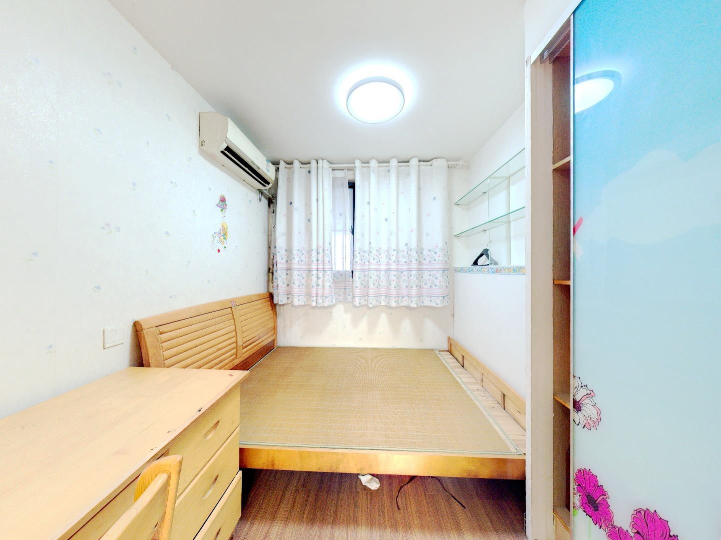万通城 2室2厅1卫 74.00m&sup2;