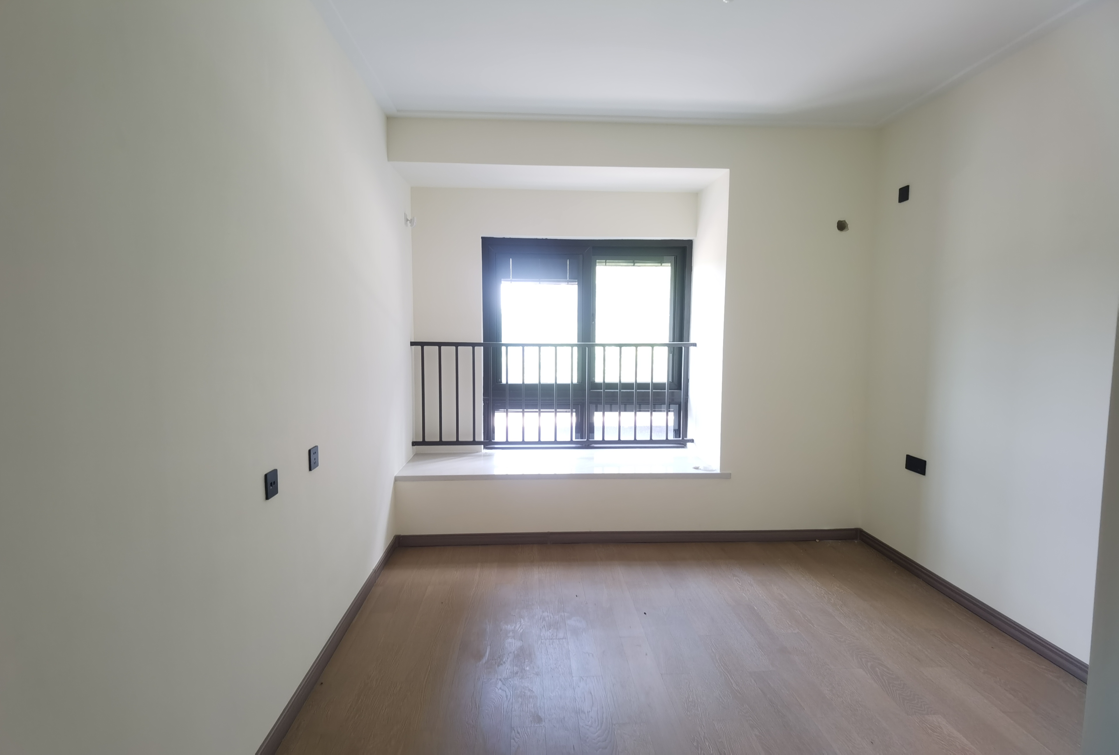 湖山源著 4室2厅2卫 148m&sup2;