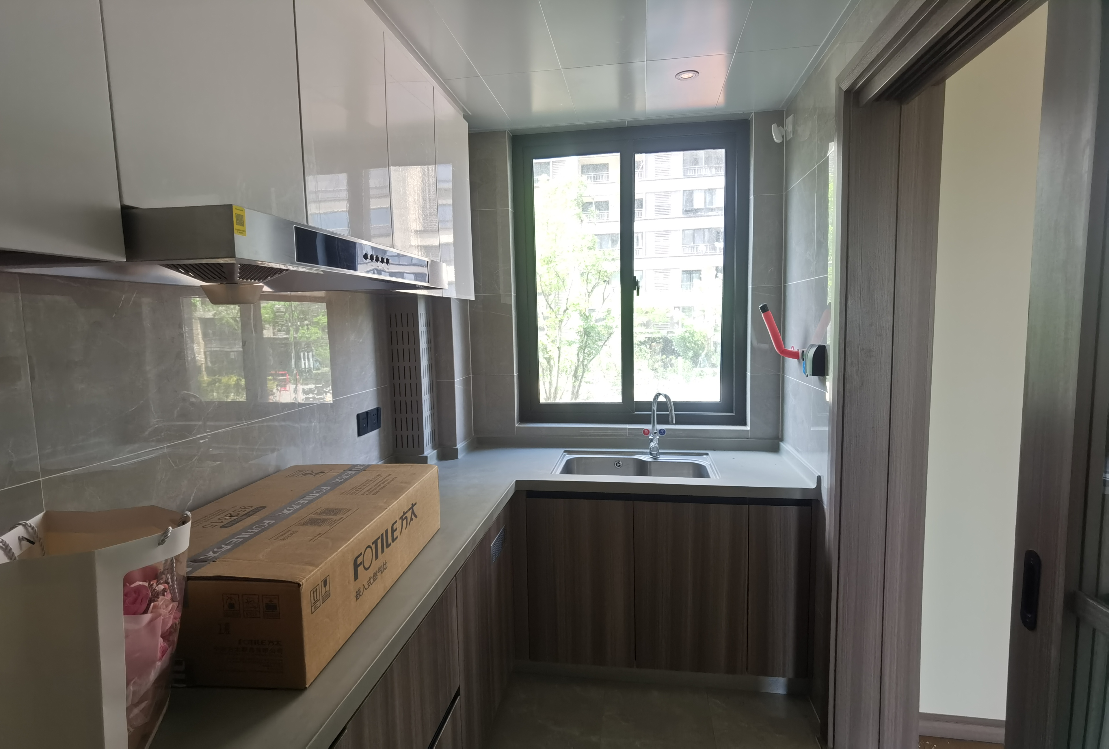 湖山源著 4室2厅2卫 148m&sup2;
