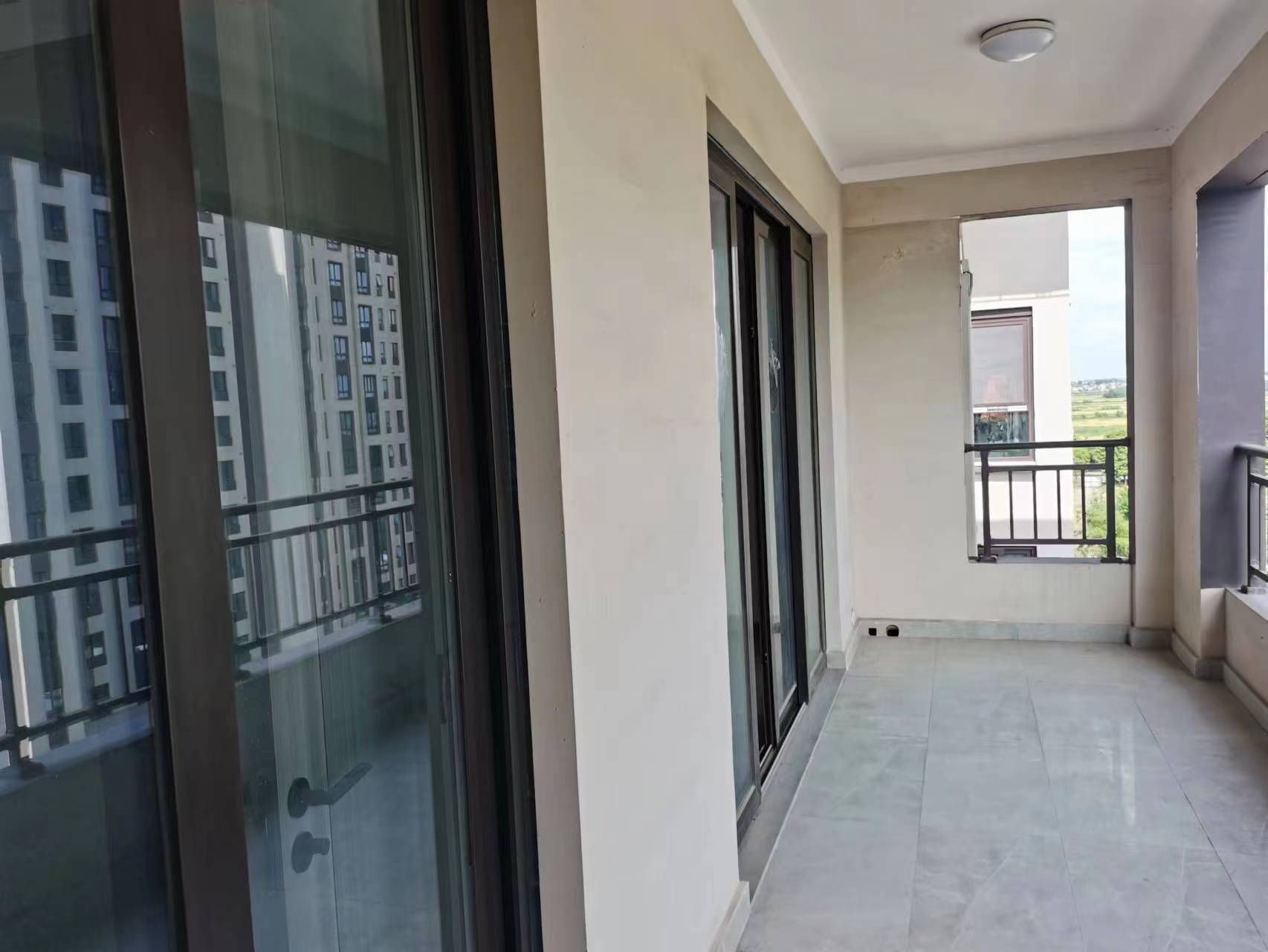 湖山源著 3室2厅2卫 128m&sup2;