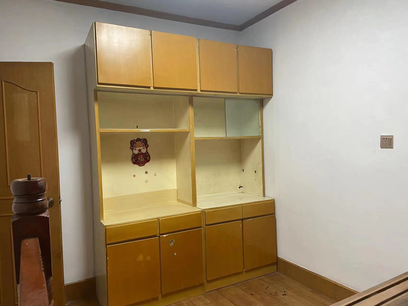 江海花园 3室2厅1卫 103m&sup2;