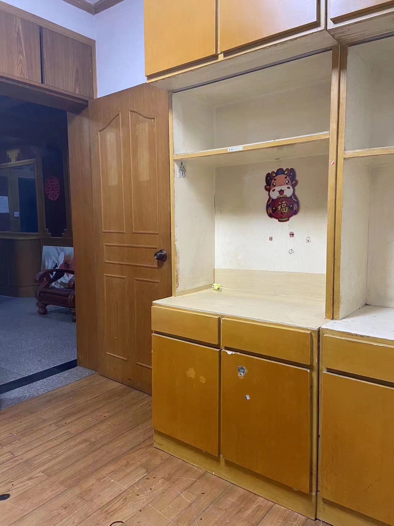 江海花园 3室2厅1卫 103m&sup2;