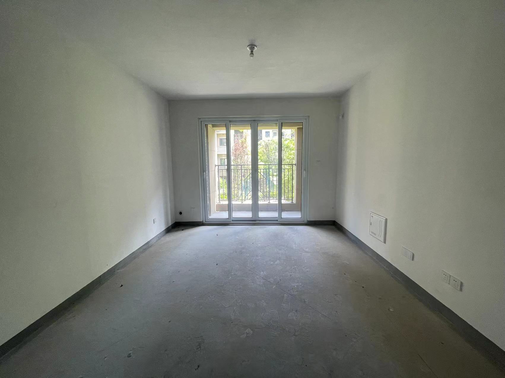 金地繁茂里 4室2厅2卫 117m&sup2;