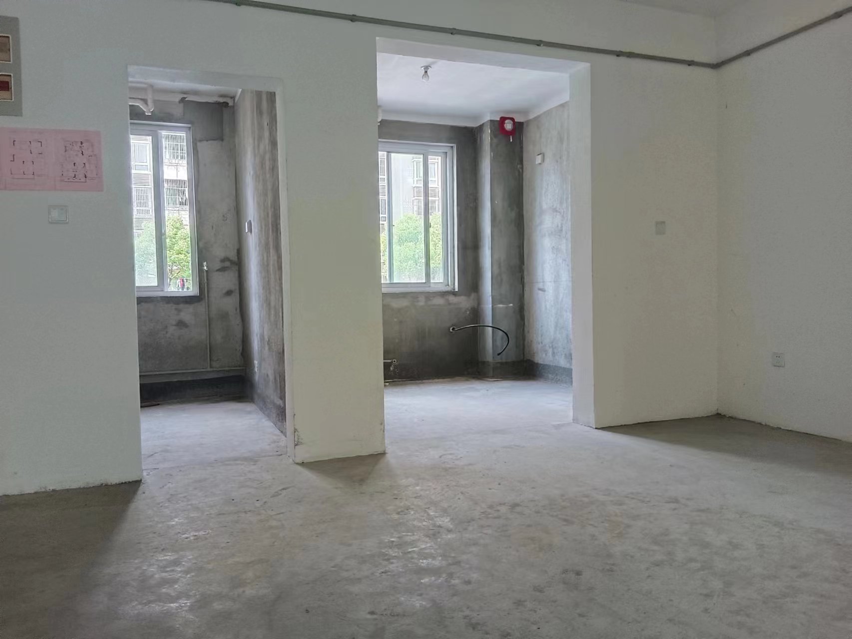 天霞苑 3室2厅2卫 131.8m&sup2;