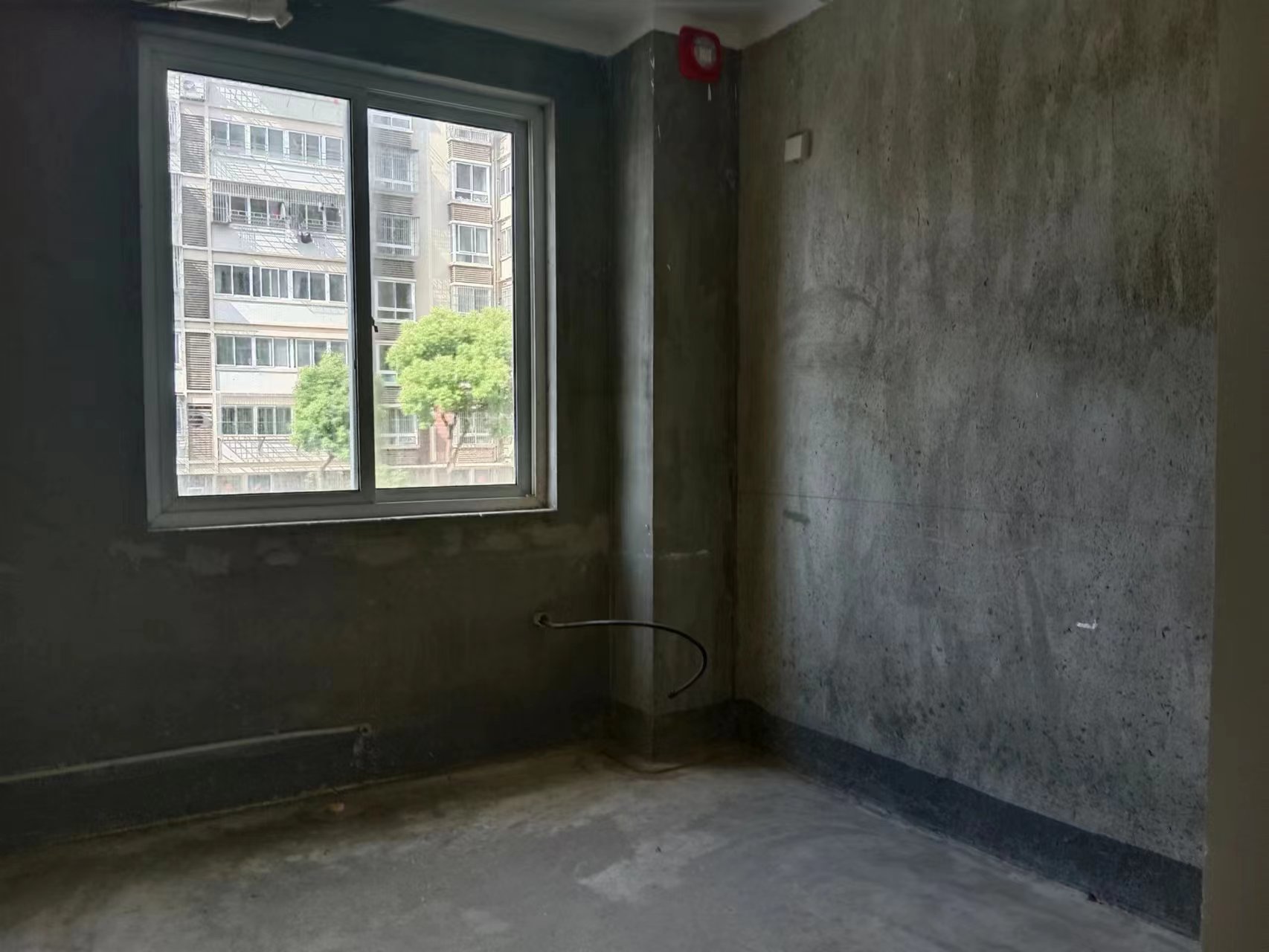 天霞苑 3室2厅2卫 131.8m&sup2;