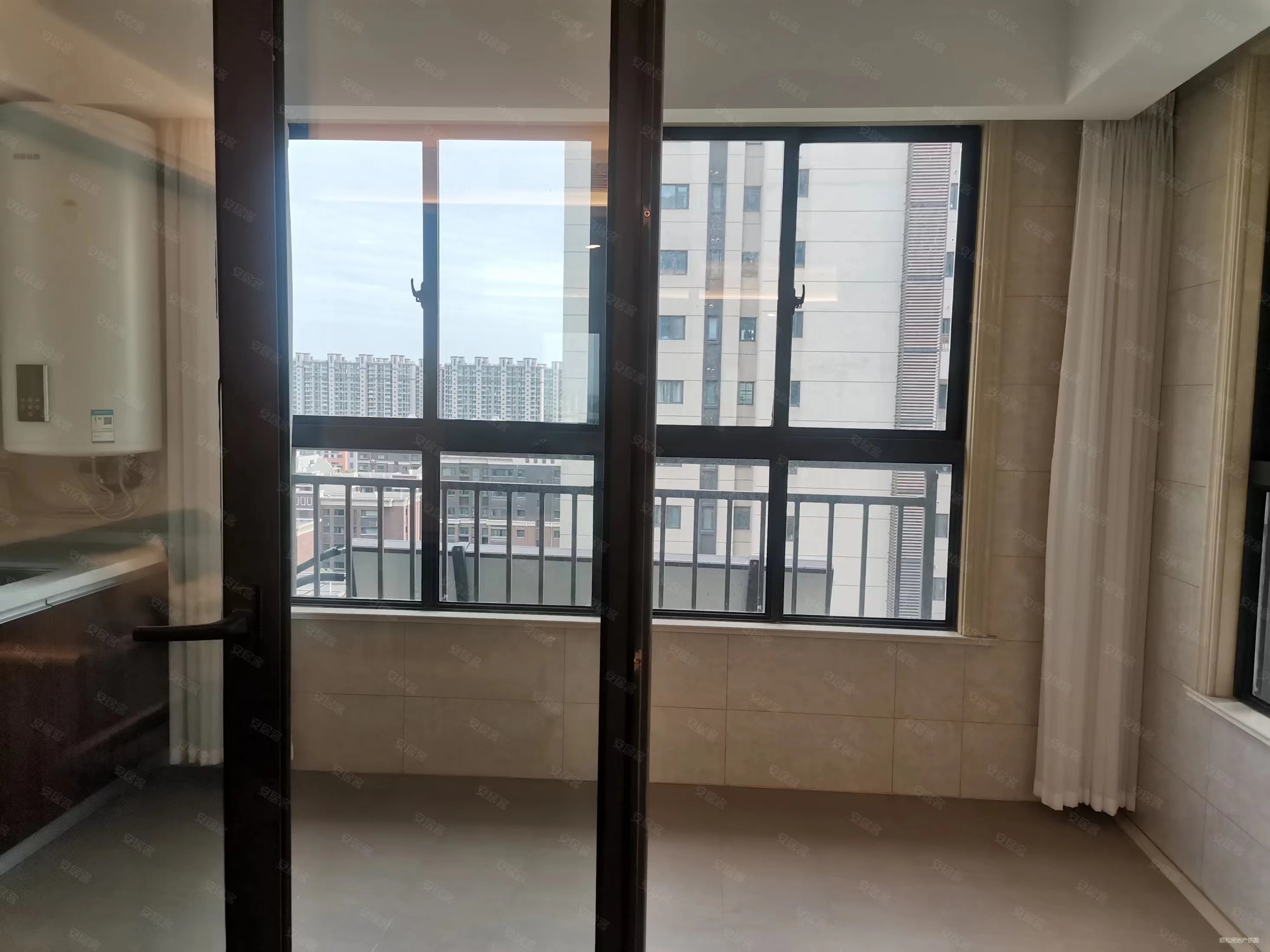 万科城市之光 4室2厅2卫 142m&sup2;