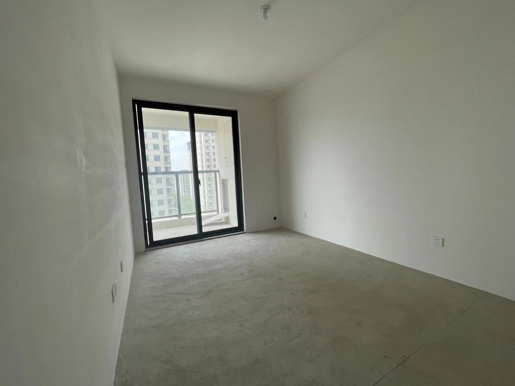 春晓熙岸 3室2厅1卫 106m&sup2;