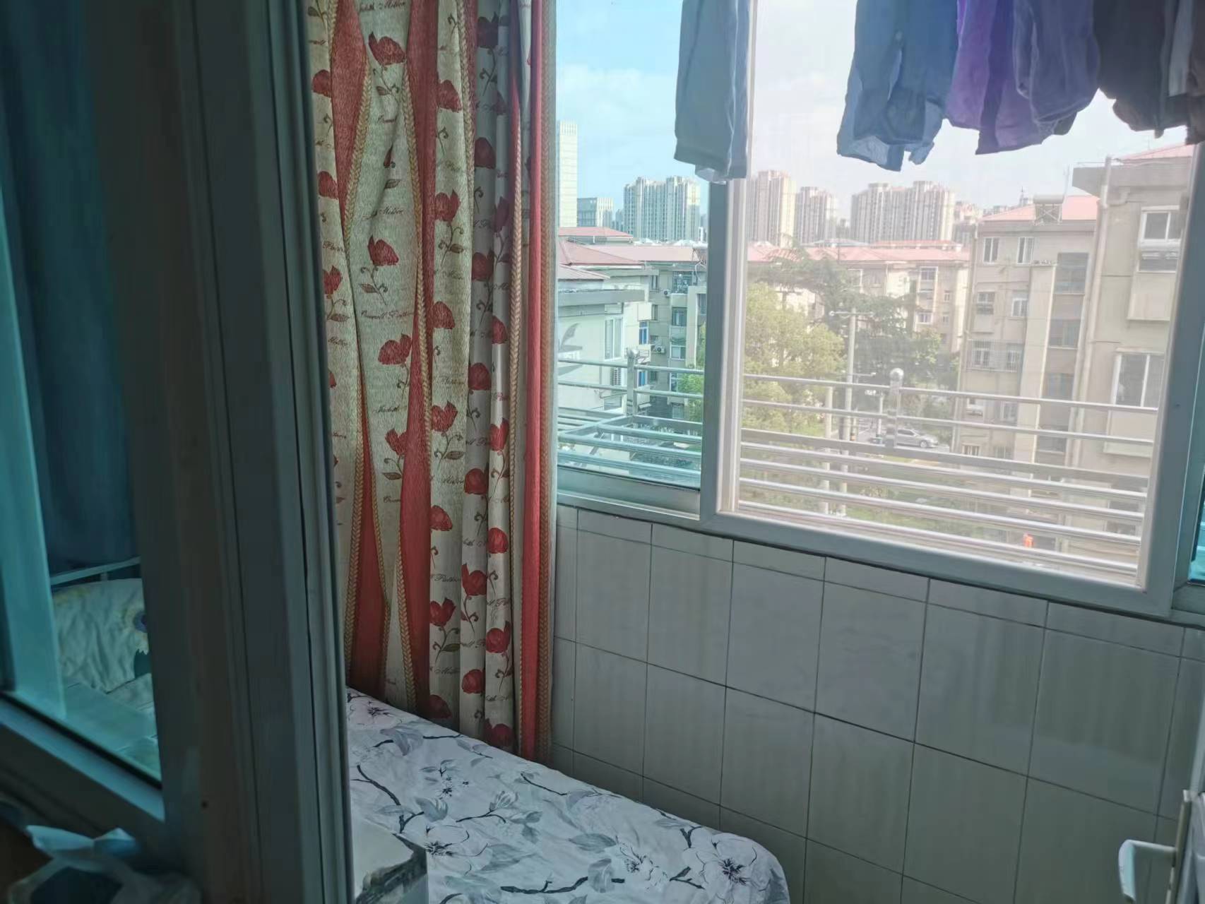 虹桥新村(朝霞路) 2室2厅1卫 63m&sup2;