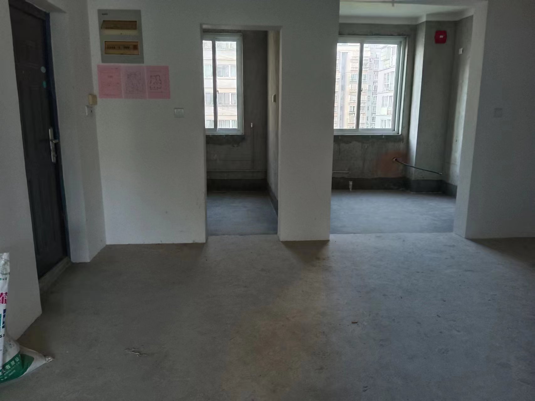 天霞苑 3室2厅2卫 192m²