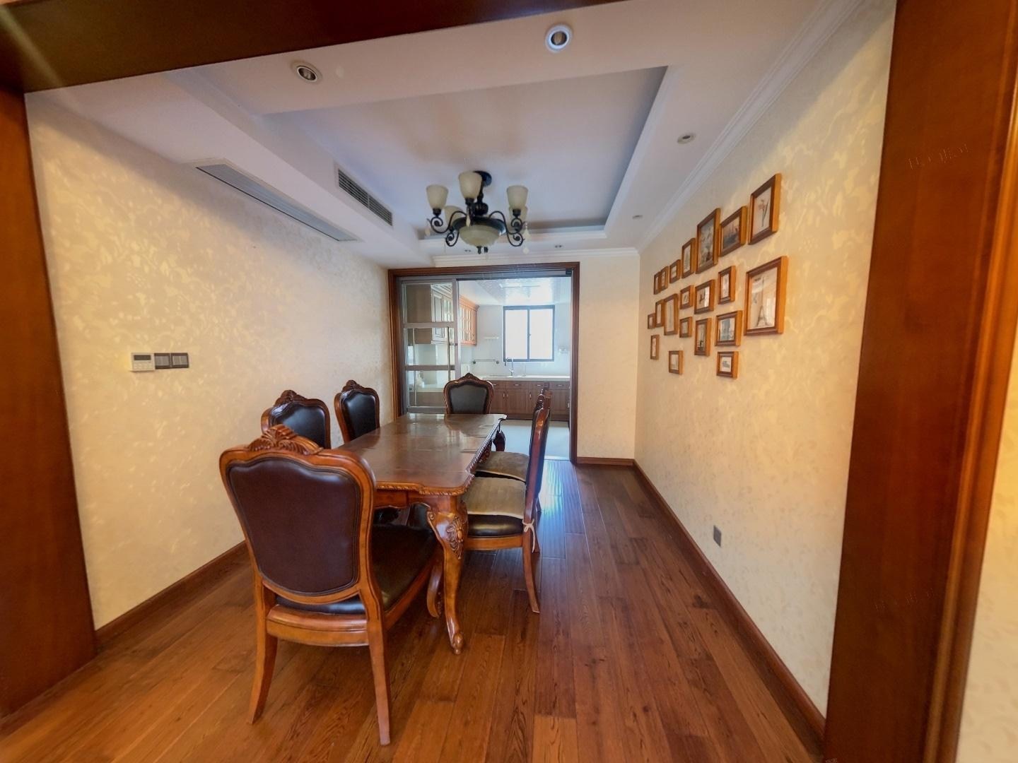 友谊嘉御龙庭 3室2厅2卫 152.7m&sup2;