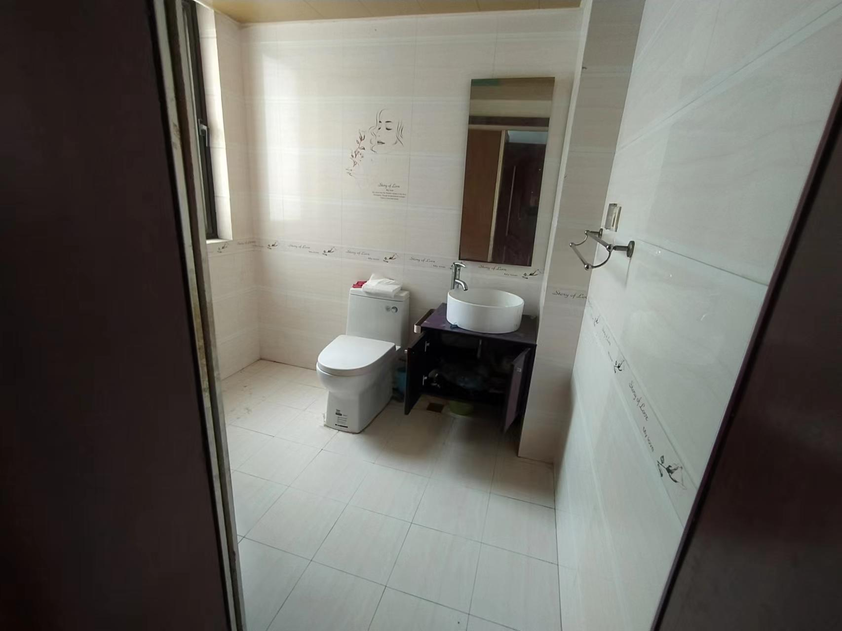 高迪晶城 3室2厅2卫 158m&sup2;
